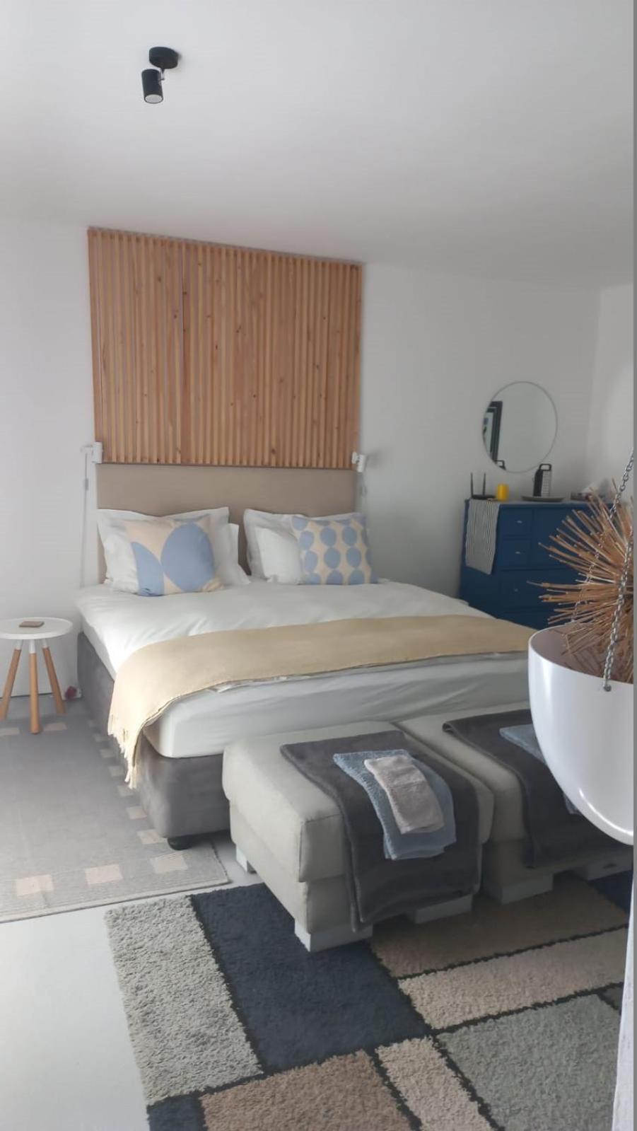 Suite with Mountain View