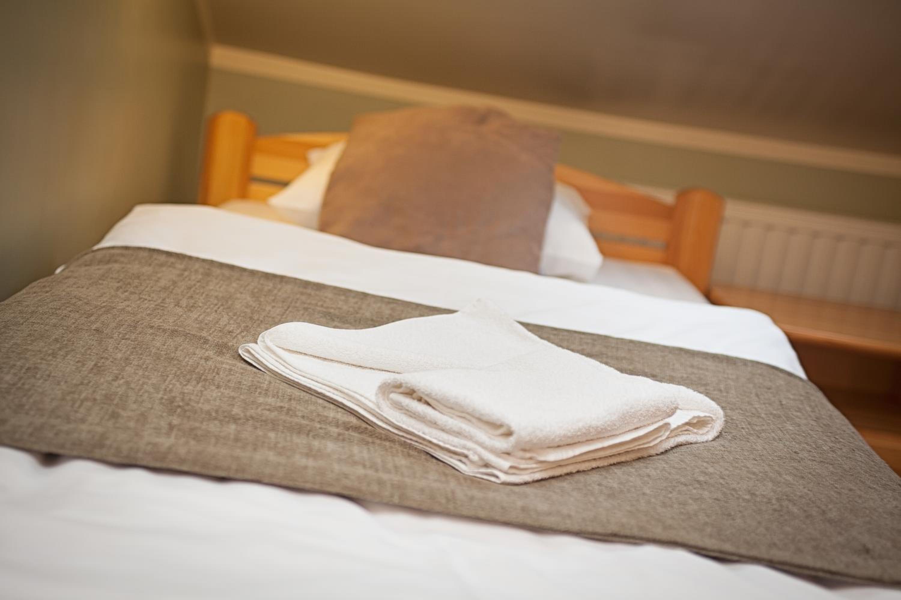 Standard Twin Room - Photo 11