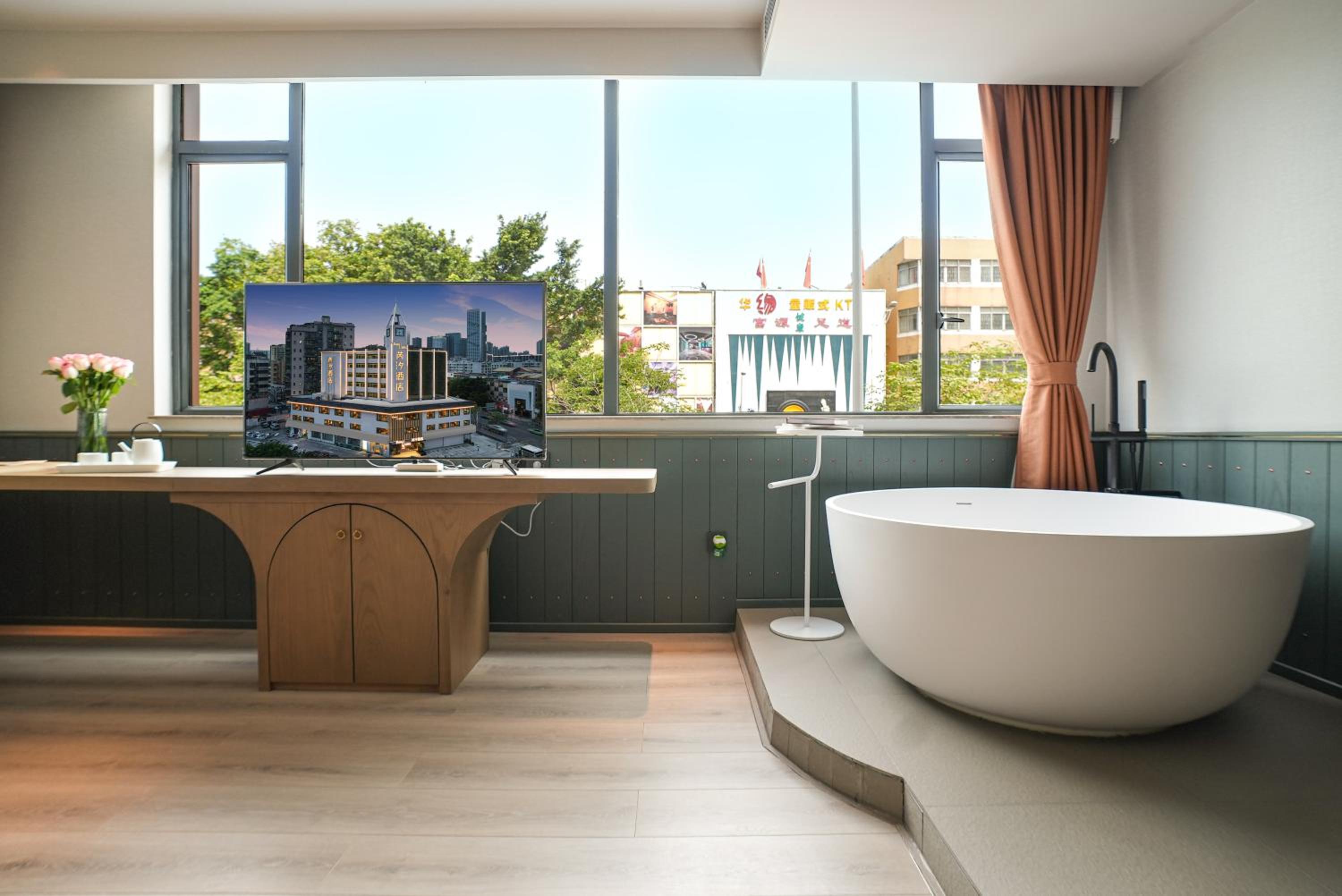 Suite with City View