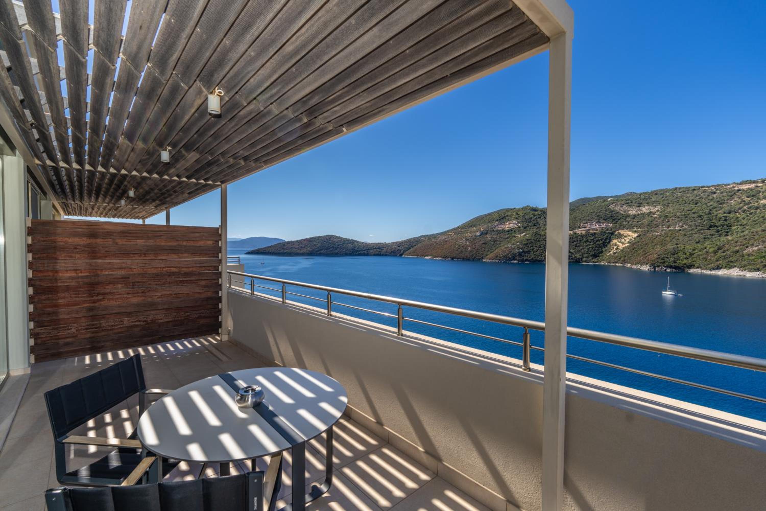 Junior Suite with Sea View - Photo 7