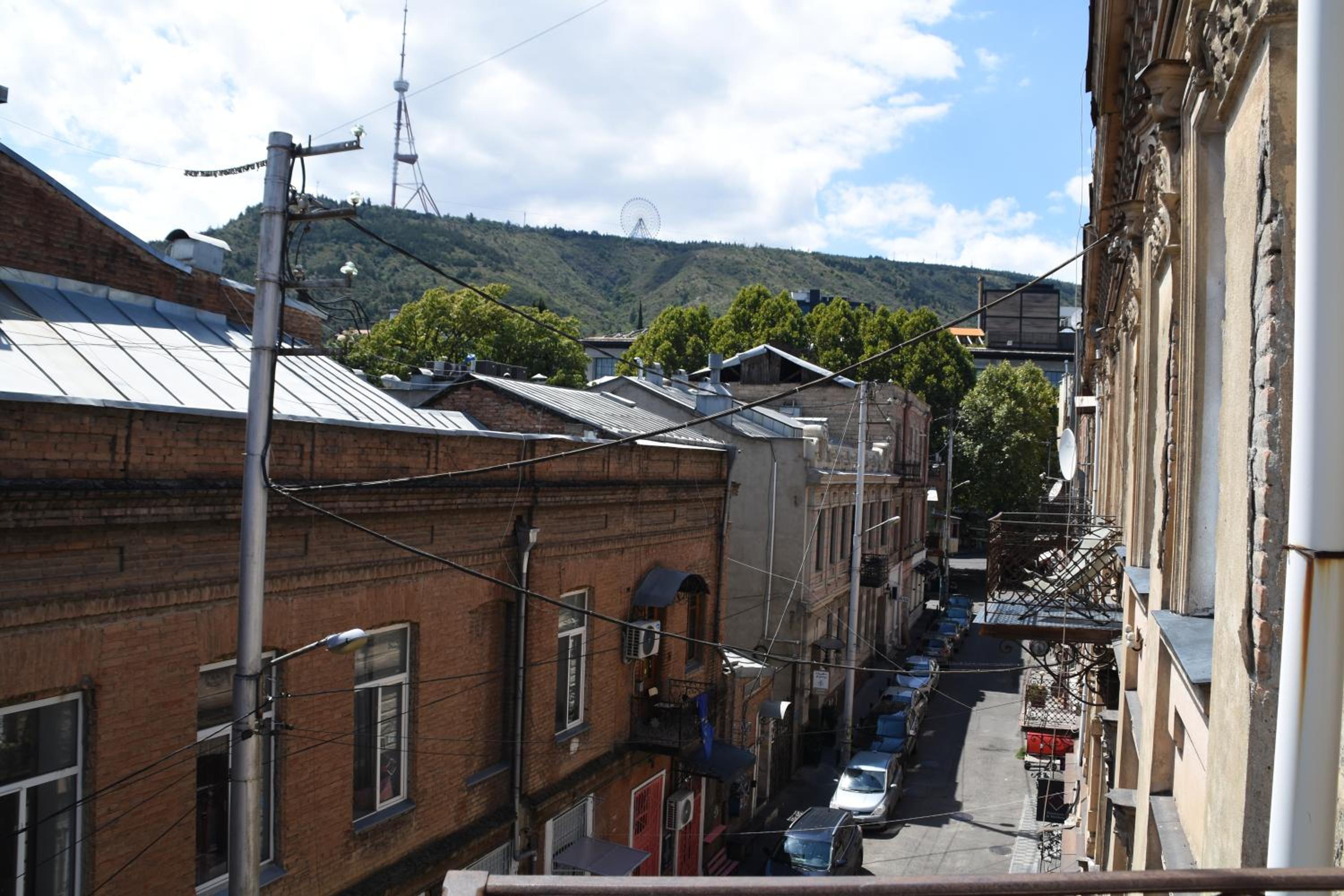 Deluxe Double Room with Balcony - Photo 3