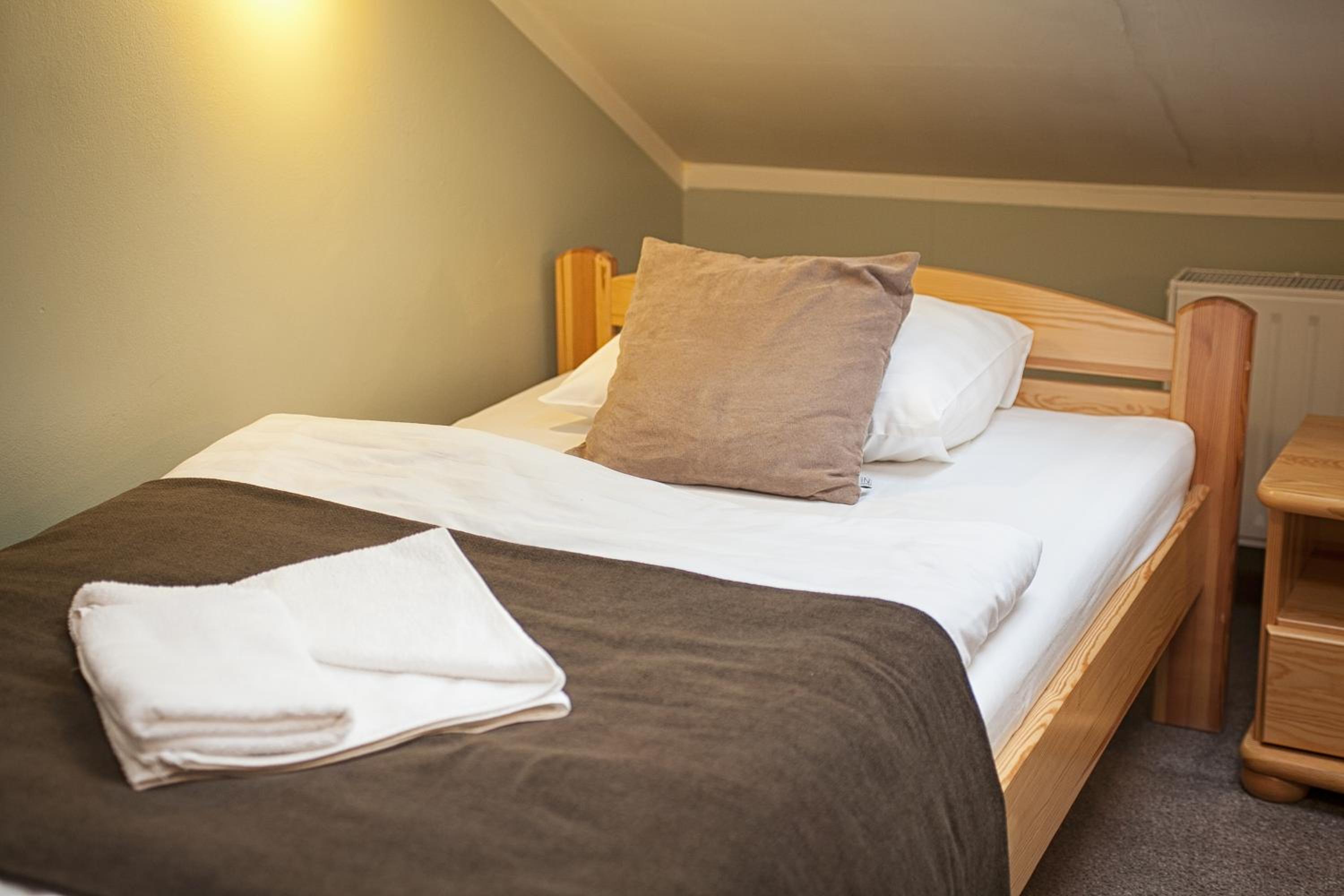 Standard Double Room with Double Bed - Photo 8