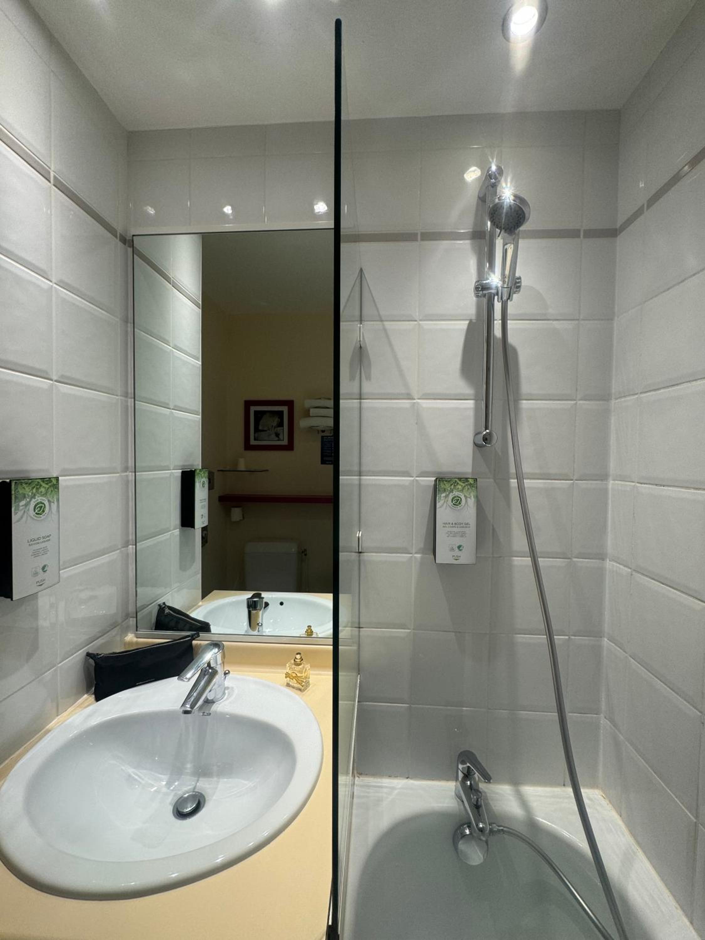 Single Room photo 2