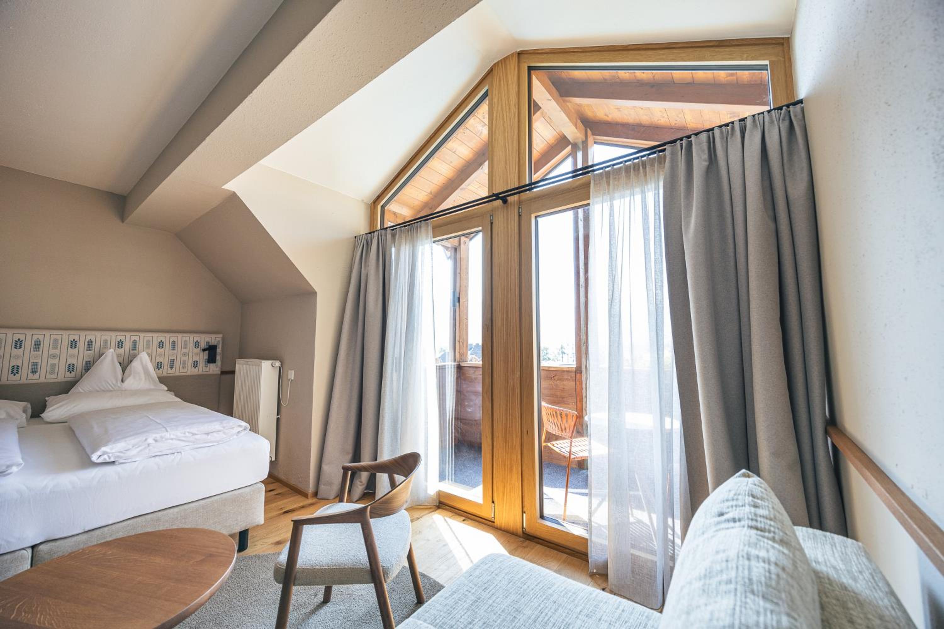 Deluxe Junior Suite - Photo 1