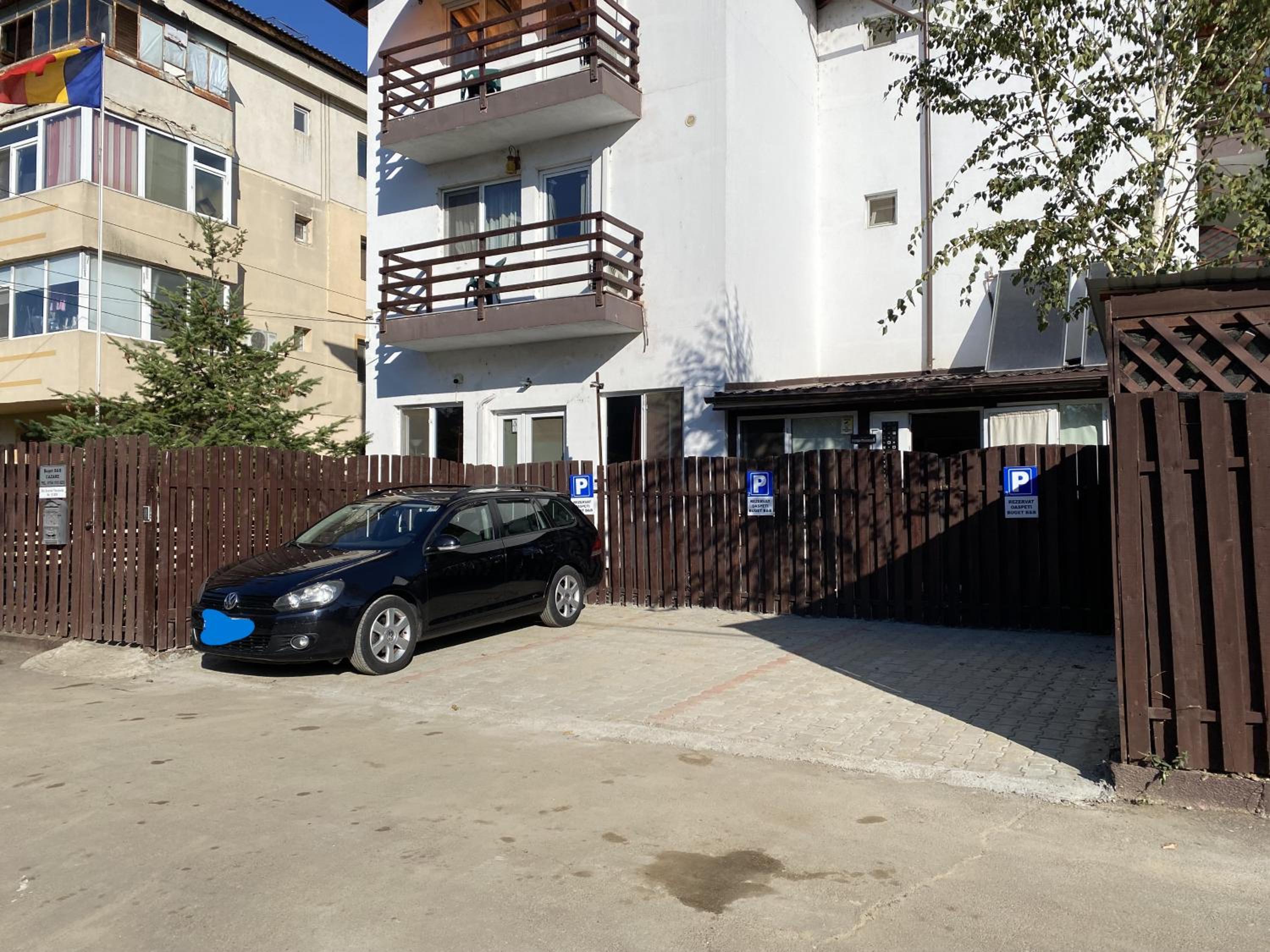Double Room with Balcony - Photo 9