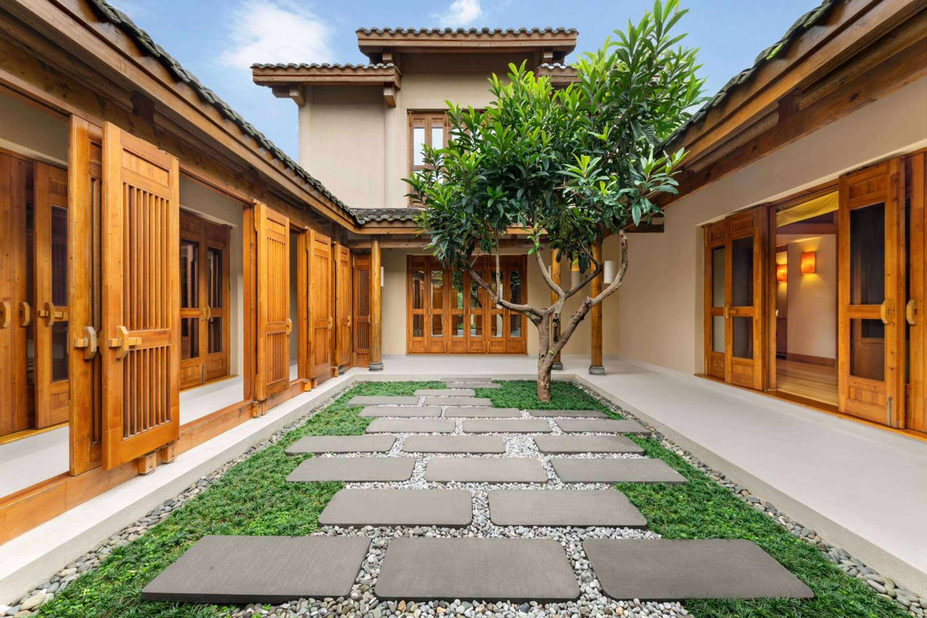 Two-Bedroom Courtyard  Villa photo 3