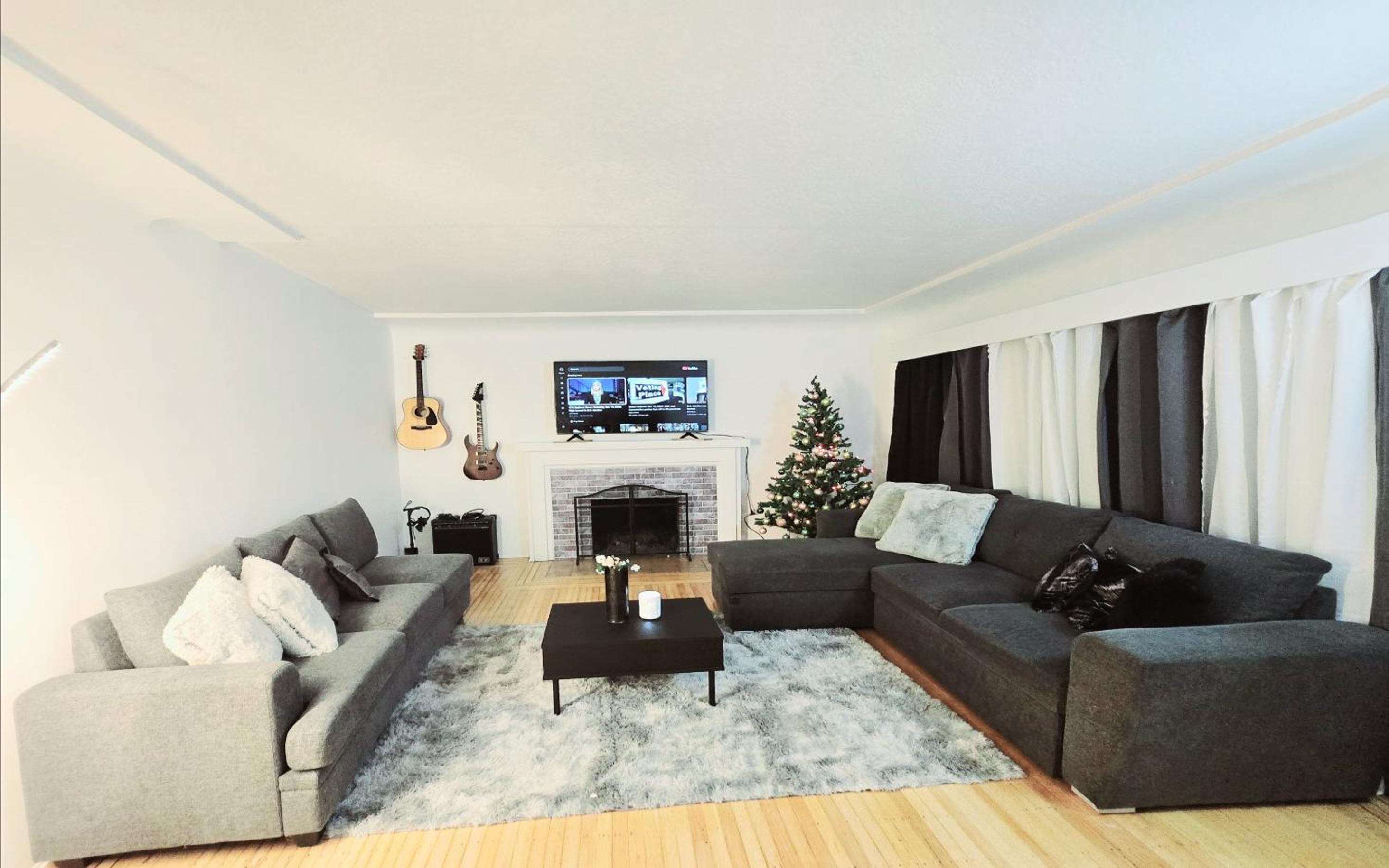 Three-Bedroom Villa photo 2
