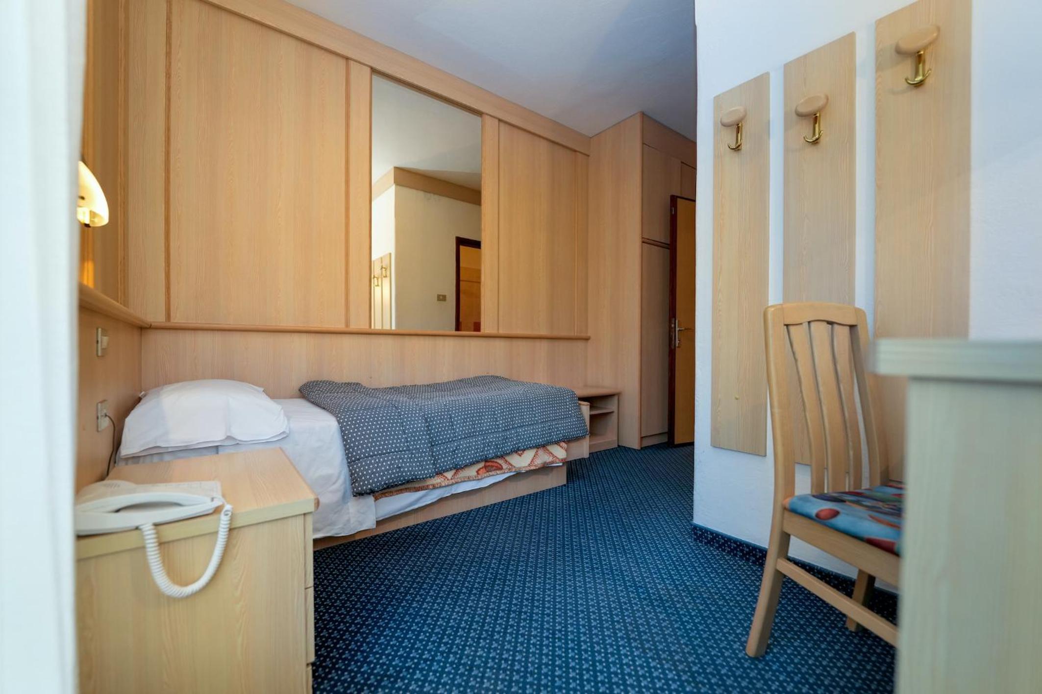 Economy Single Room photo 2