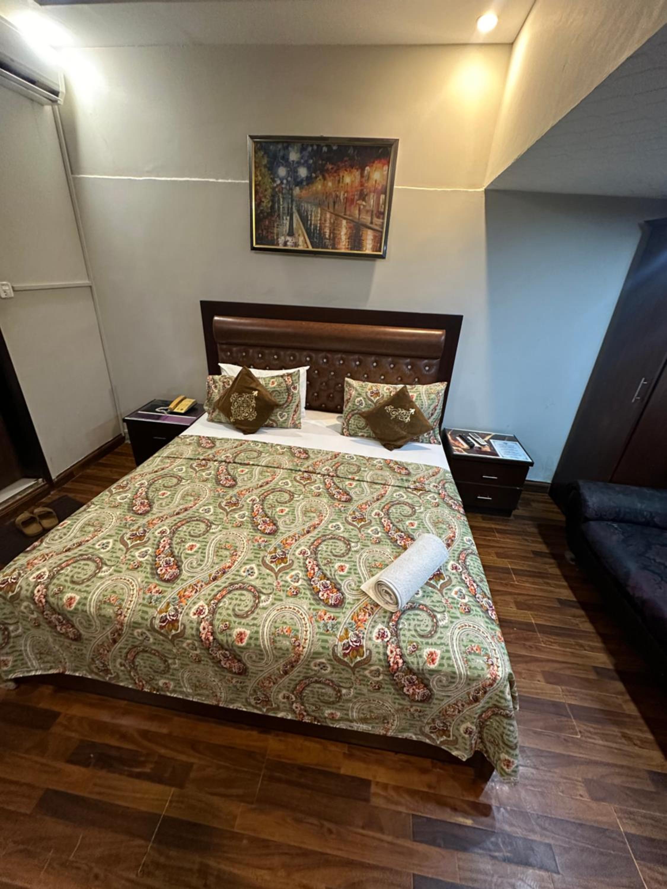 Deluxe Queen Room photo 2
