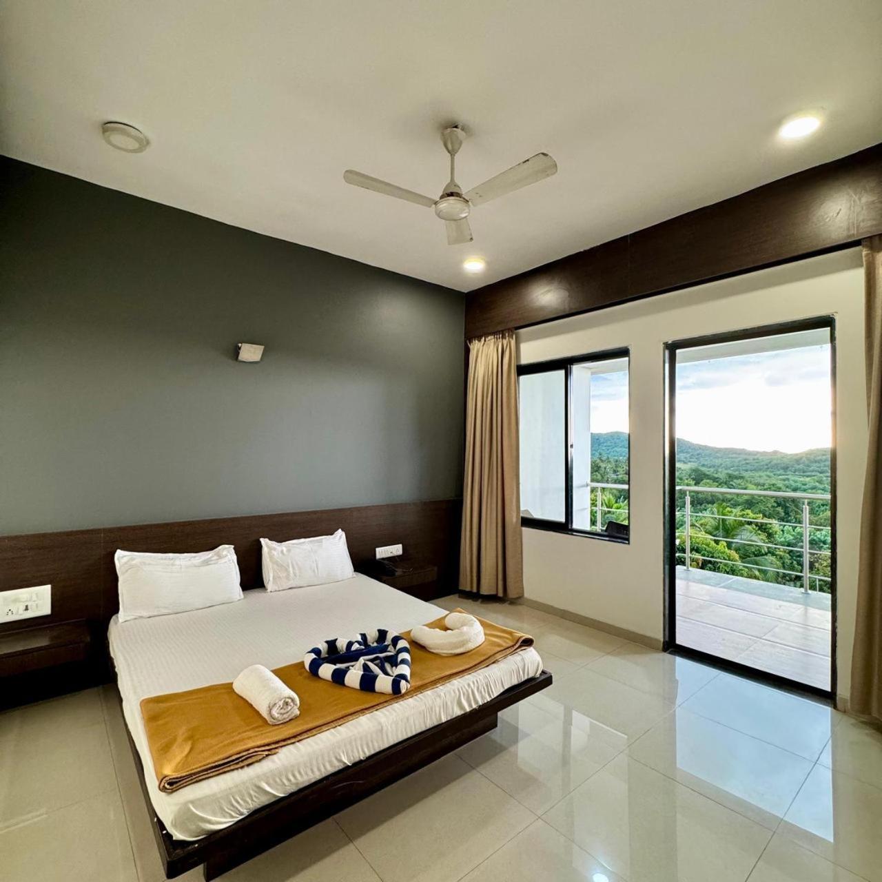 Deluxe Double Room - Photo 41