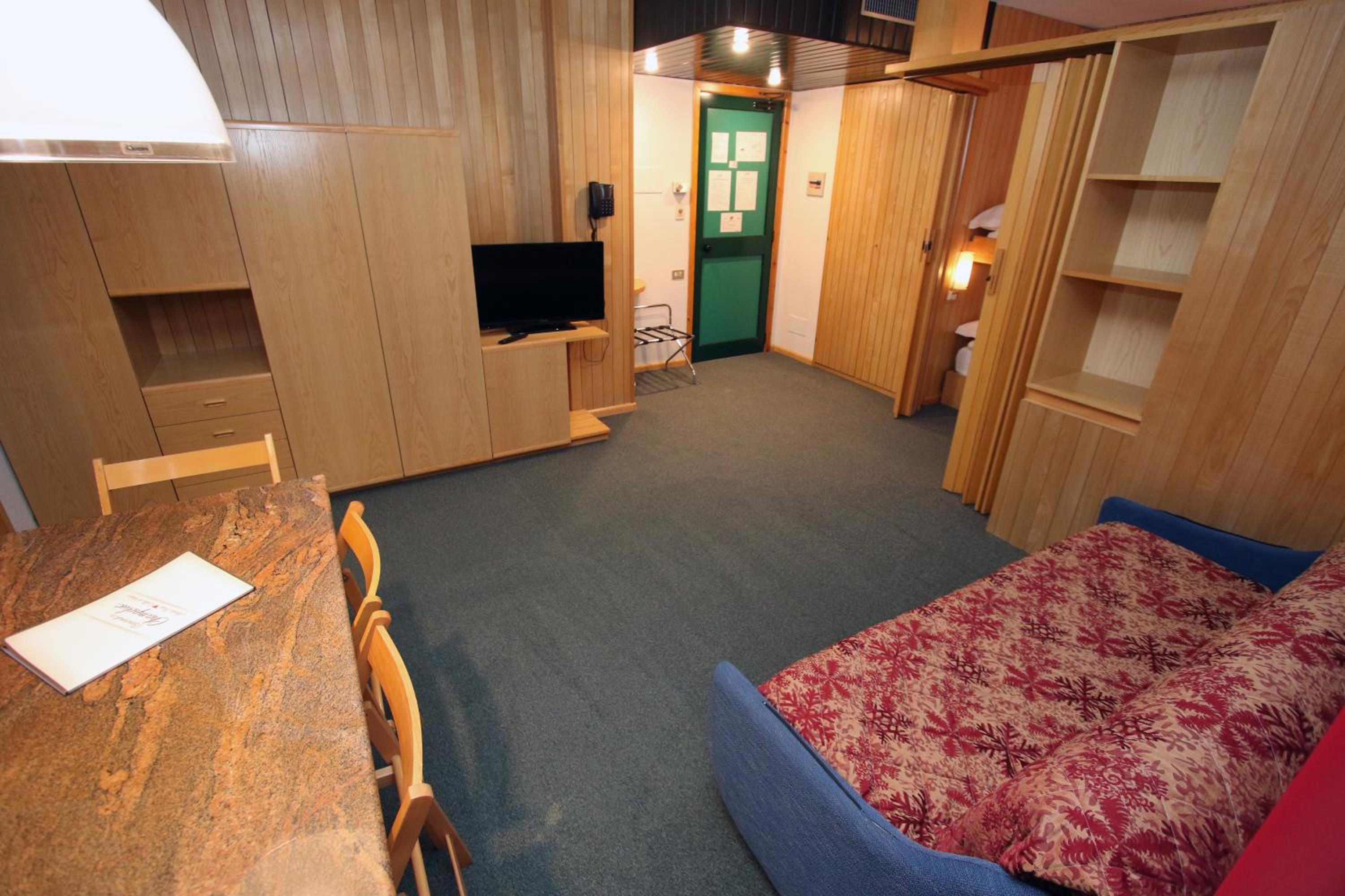 Two-Bedroom Apartment (4 Adults)