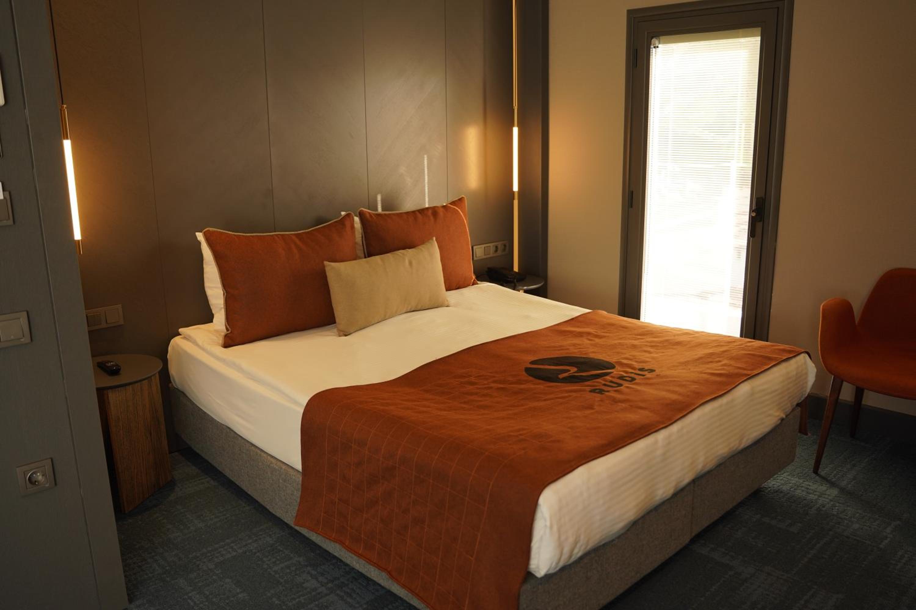 Double Room with Terrace - Photo 3