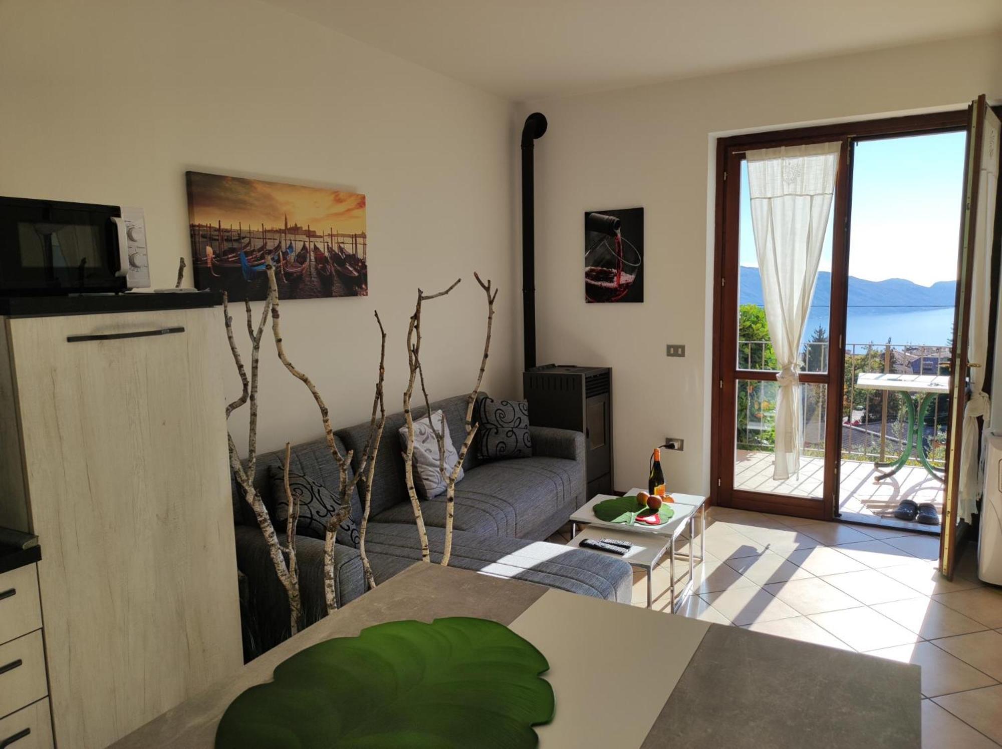 Apartment photo 2