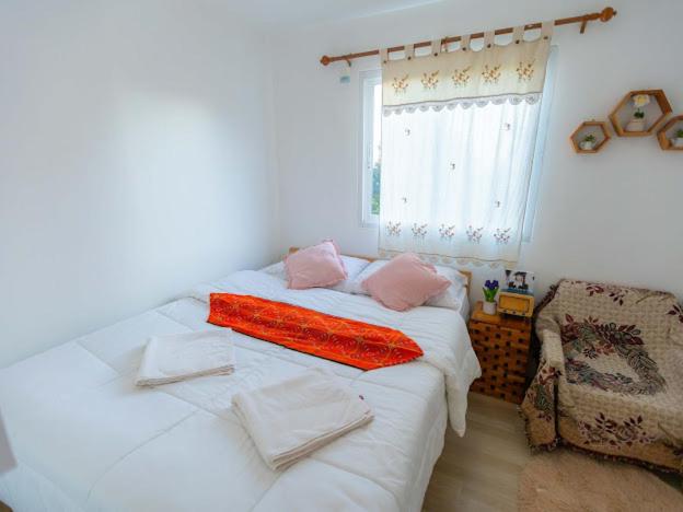 Two-Bedroom House - Photo 19
