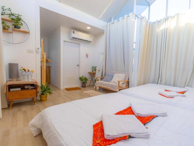 Two-Bedroom House - Photo 22
