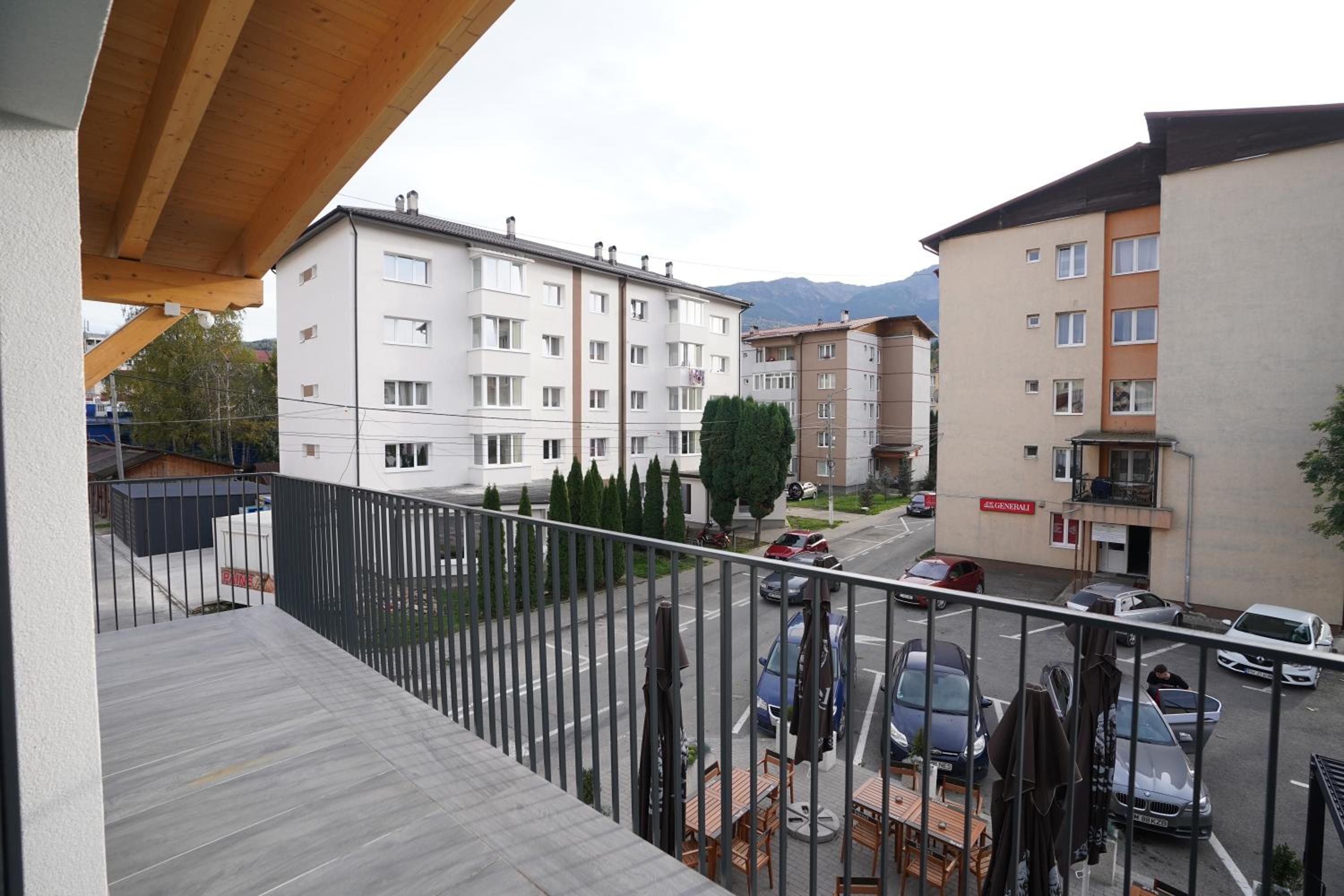 Apartment with Balcony photo 2