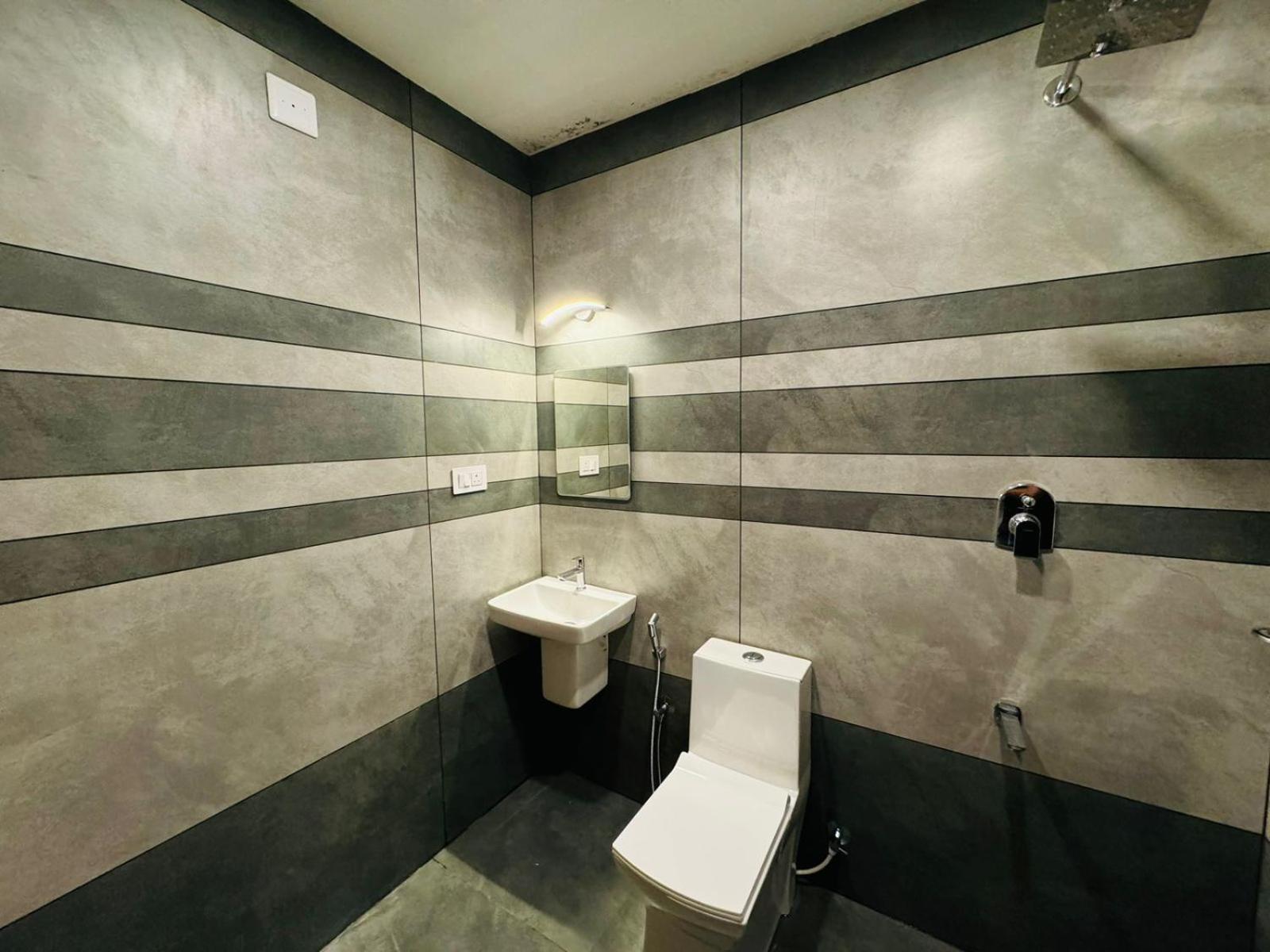 Deluxe Double Room - Photo 8