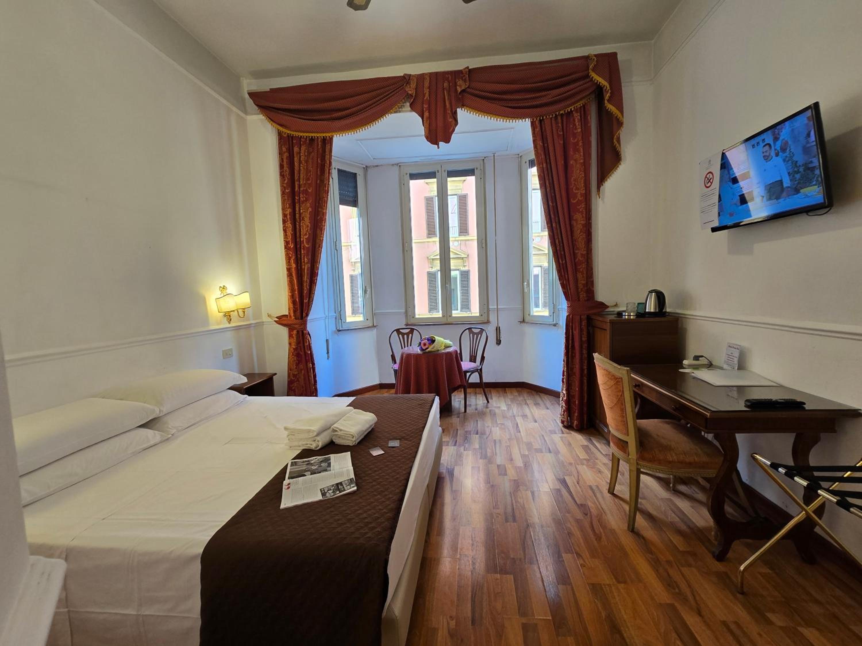 Economy Double or Twin Room photo 3