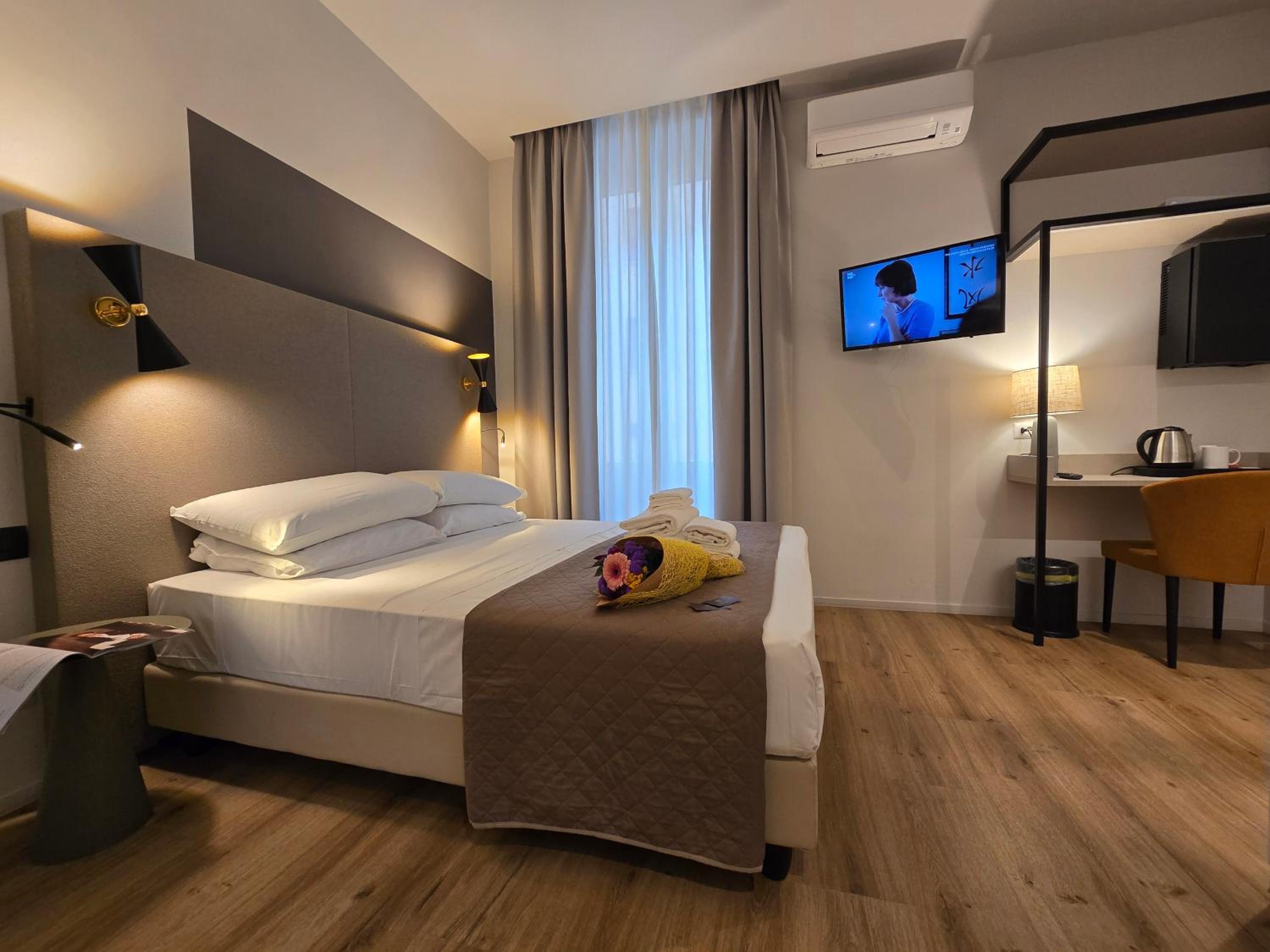 Superior Double or Twin Room photo 3