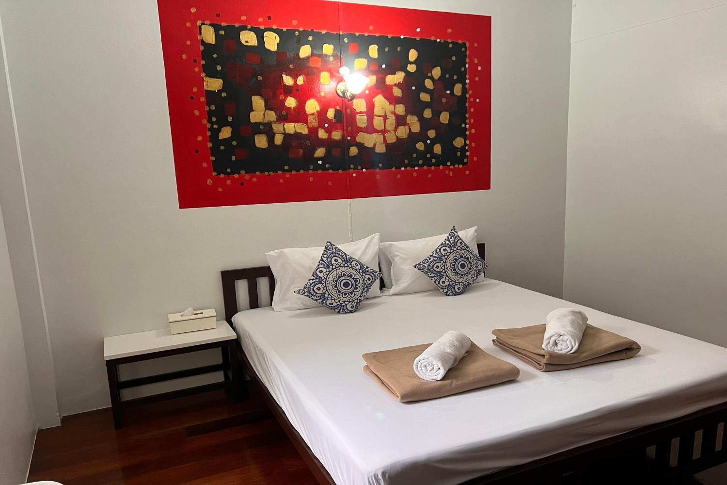 Standard Double Room - Photo 12