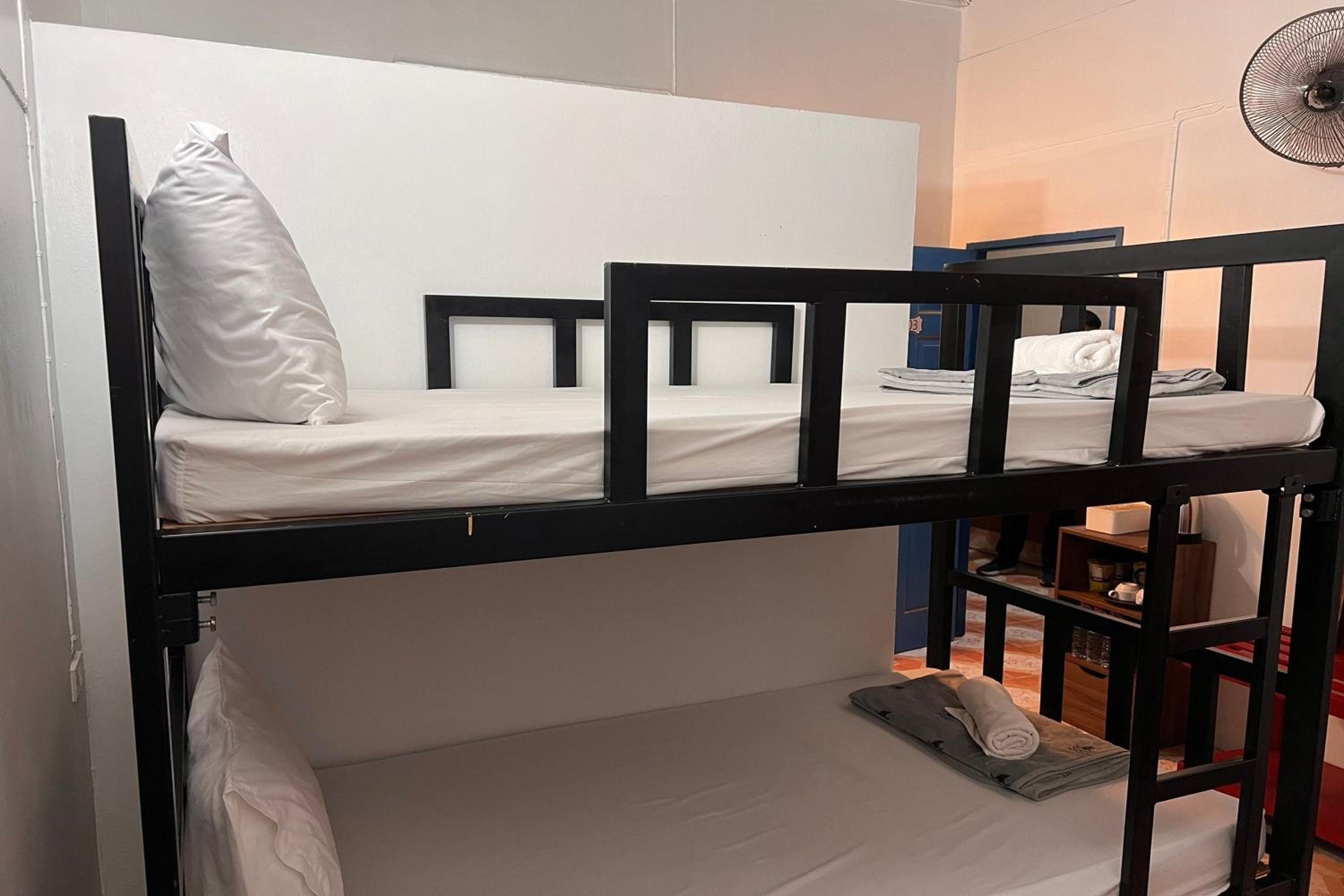Standard Double Room with Fan - Photo 3