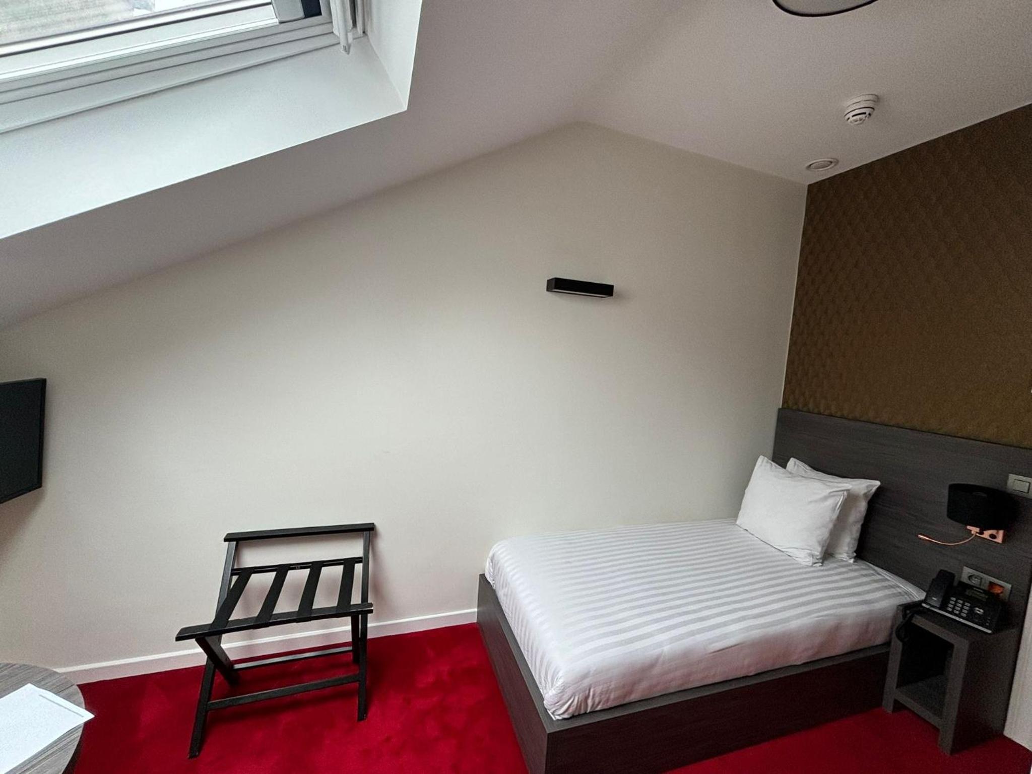 Single Room photo 1
