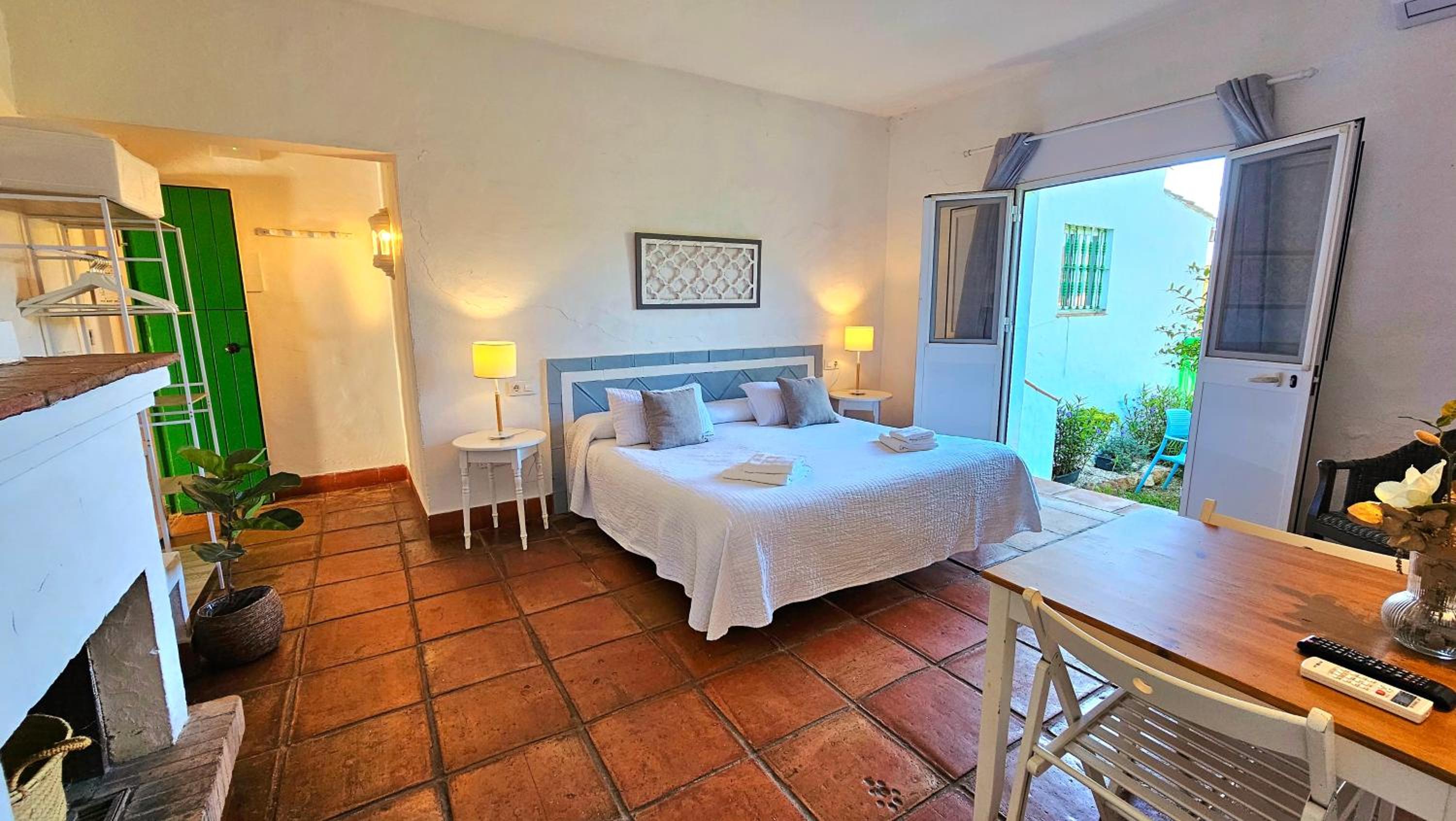 Apartment terrace pool