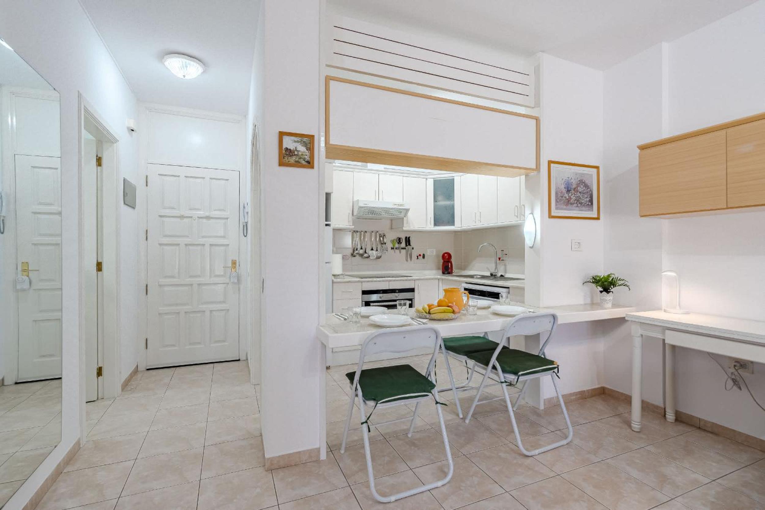 Apartment photo 3