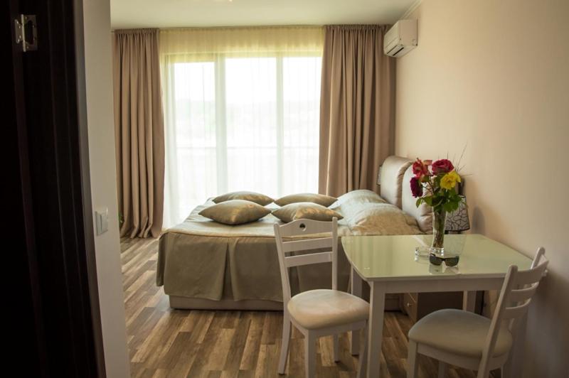 Standard Double or Twin Room with Balcony photo 2