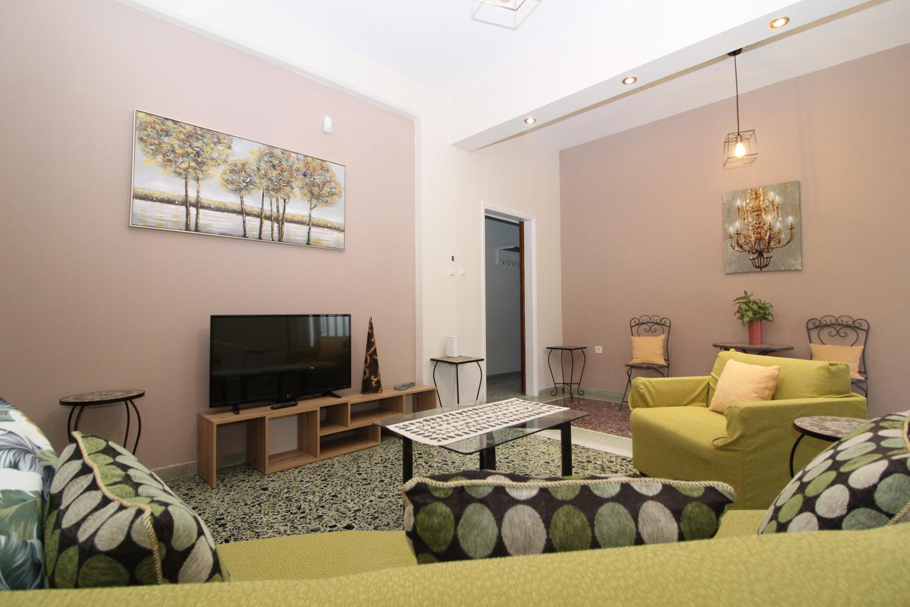 Apartment photo 1