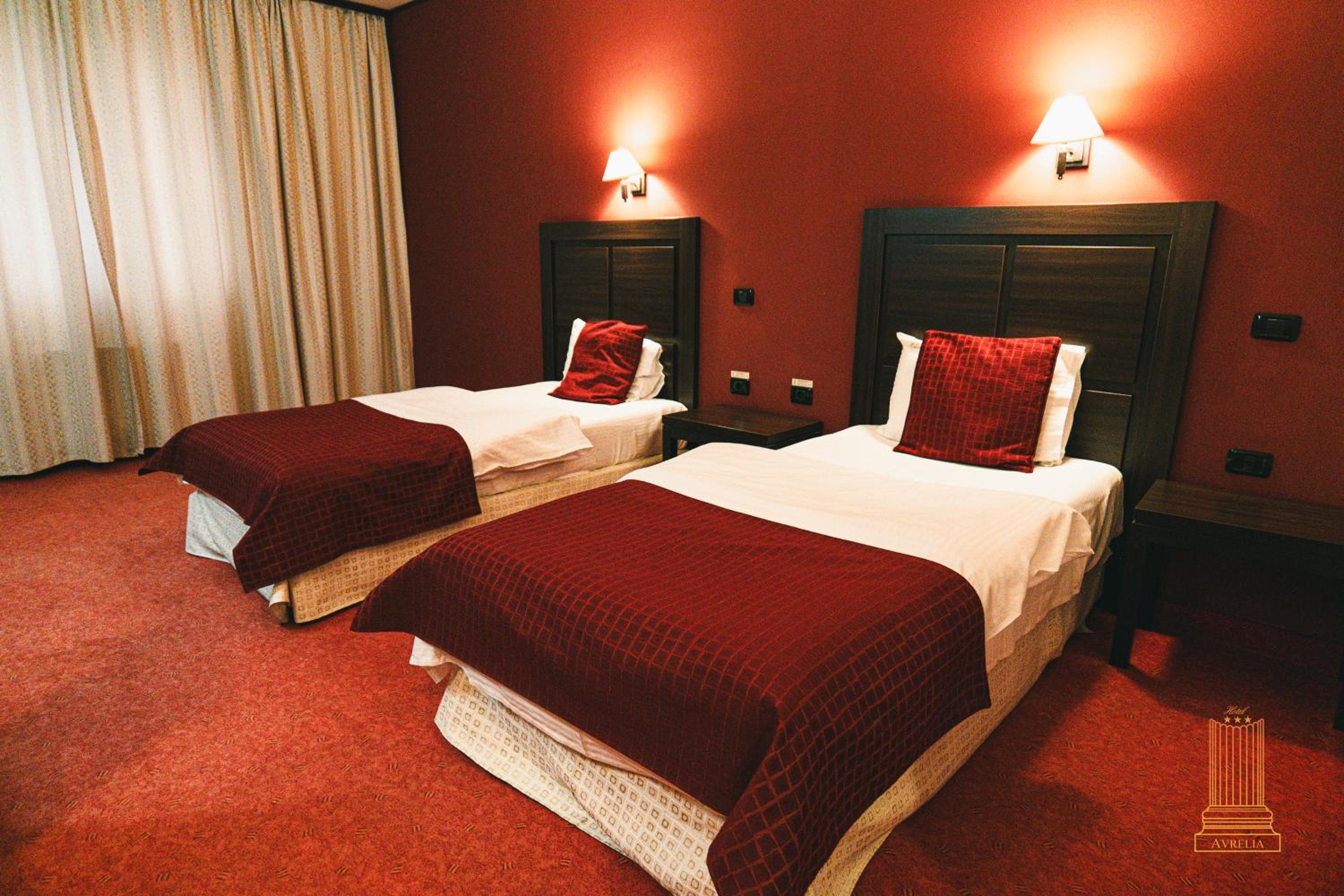 Twin Room with Extra Bed - Photo 3