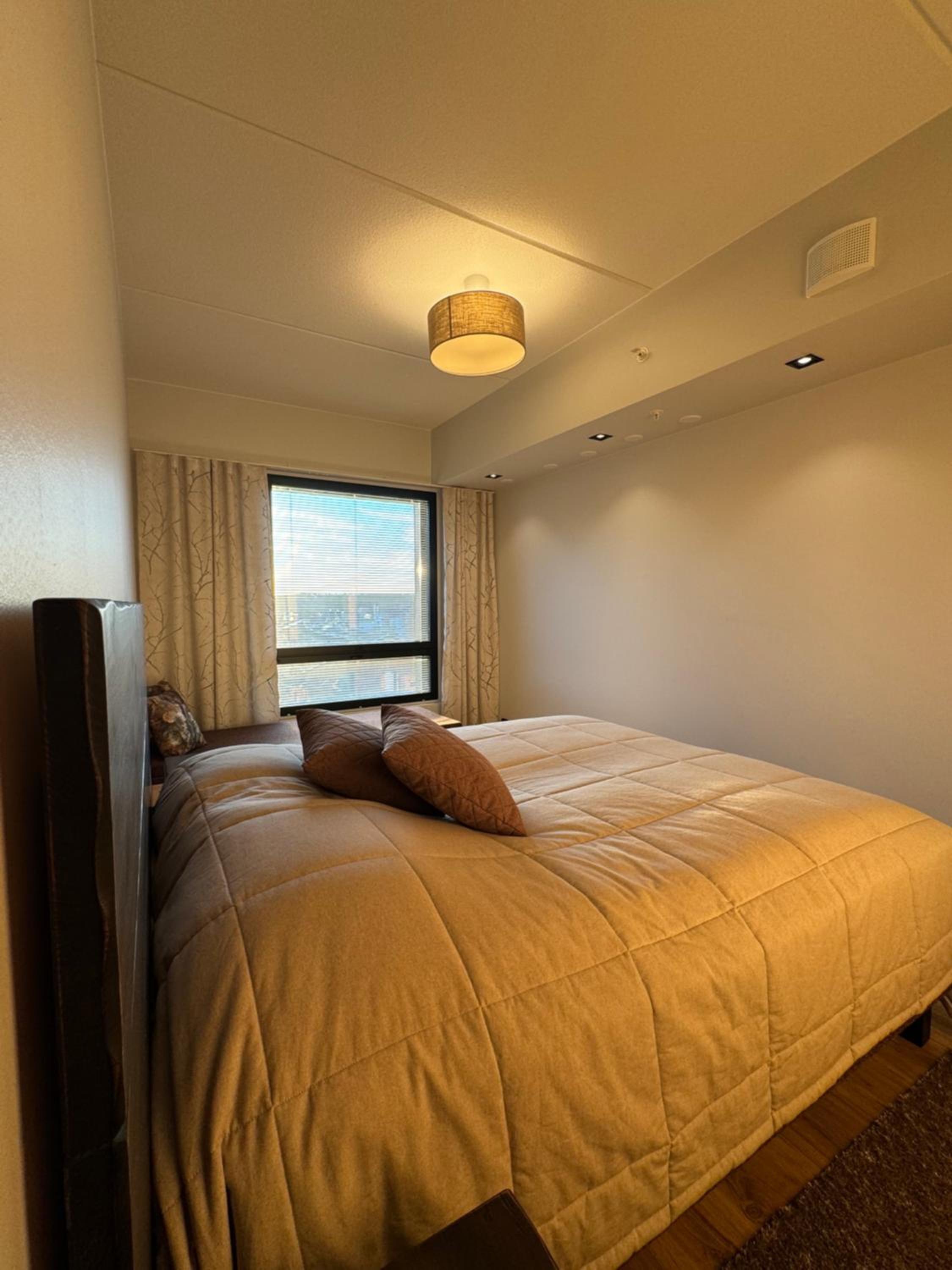 Three-Bedroom Apartment With Mountain View photo 1