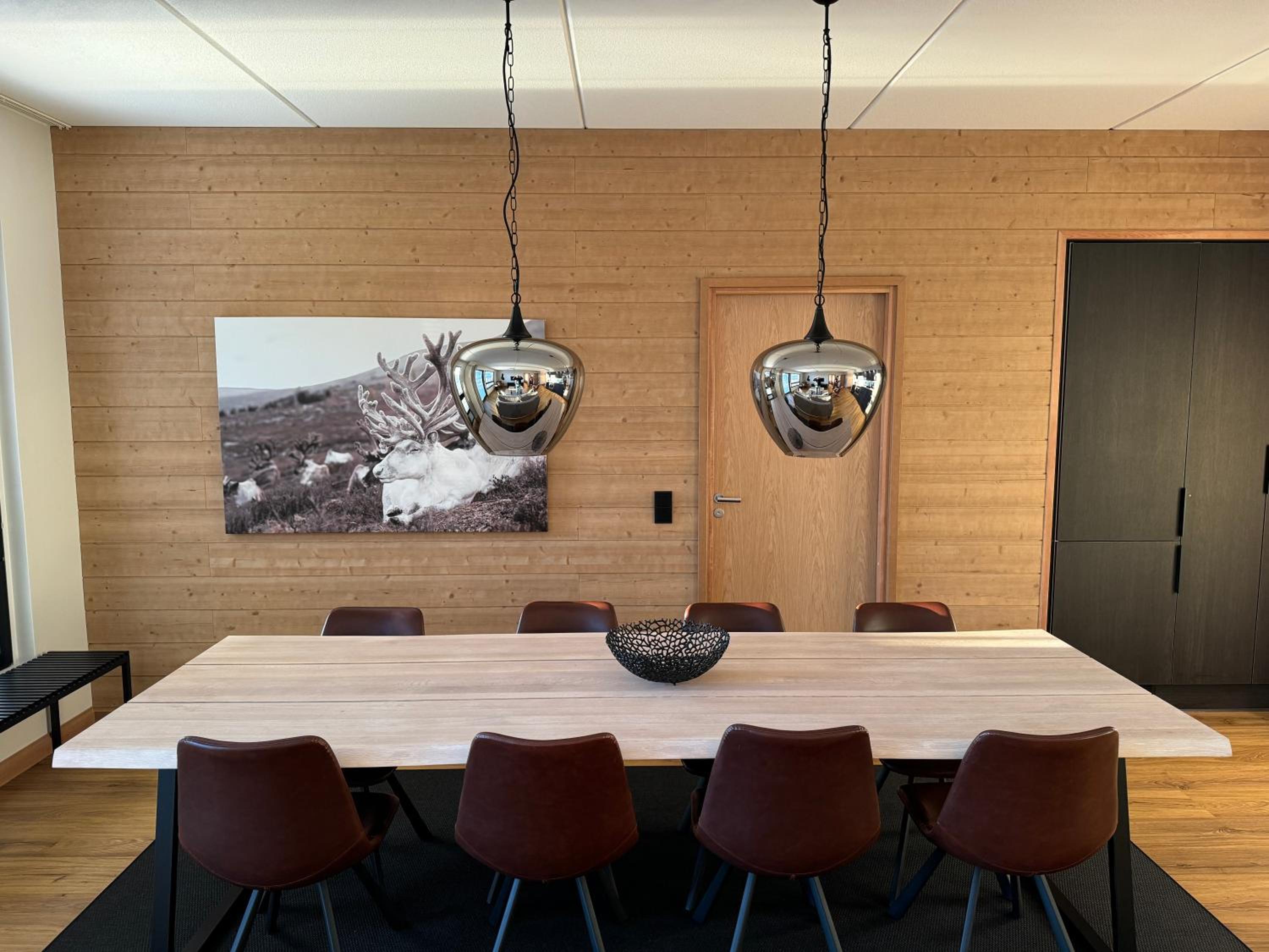 Three-Bedroom Apartment With Mountain View photo 2
