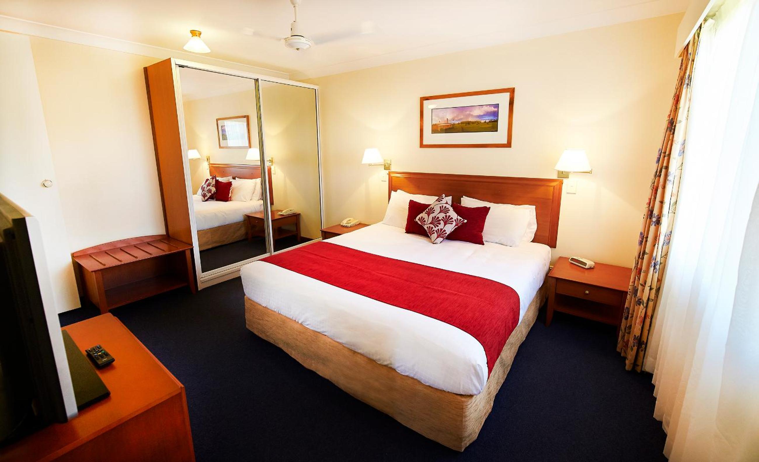 Deluxe One-Bedroom Lodge