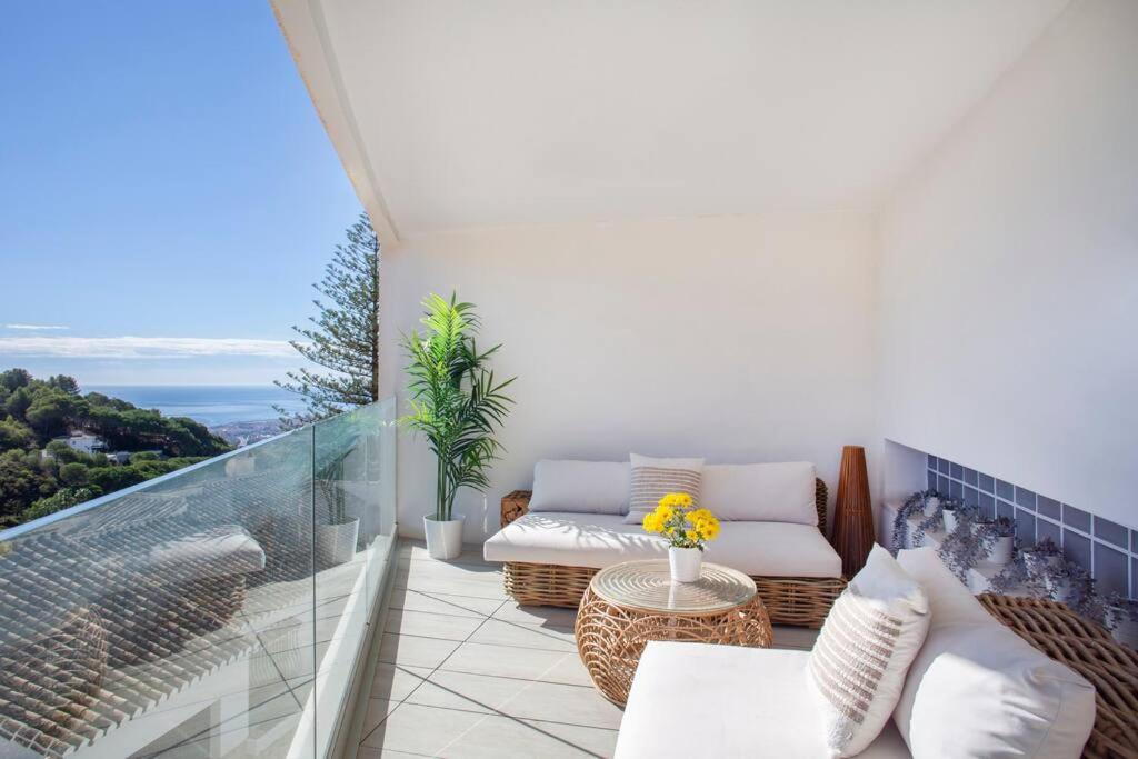 Apartment with Terrace photo 2