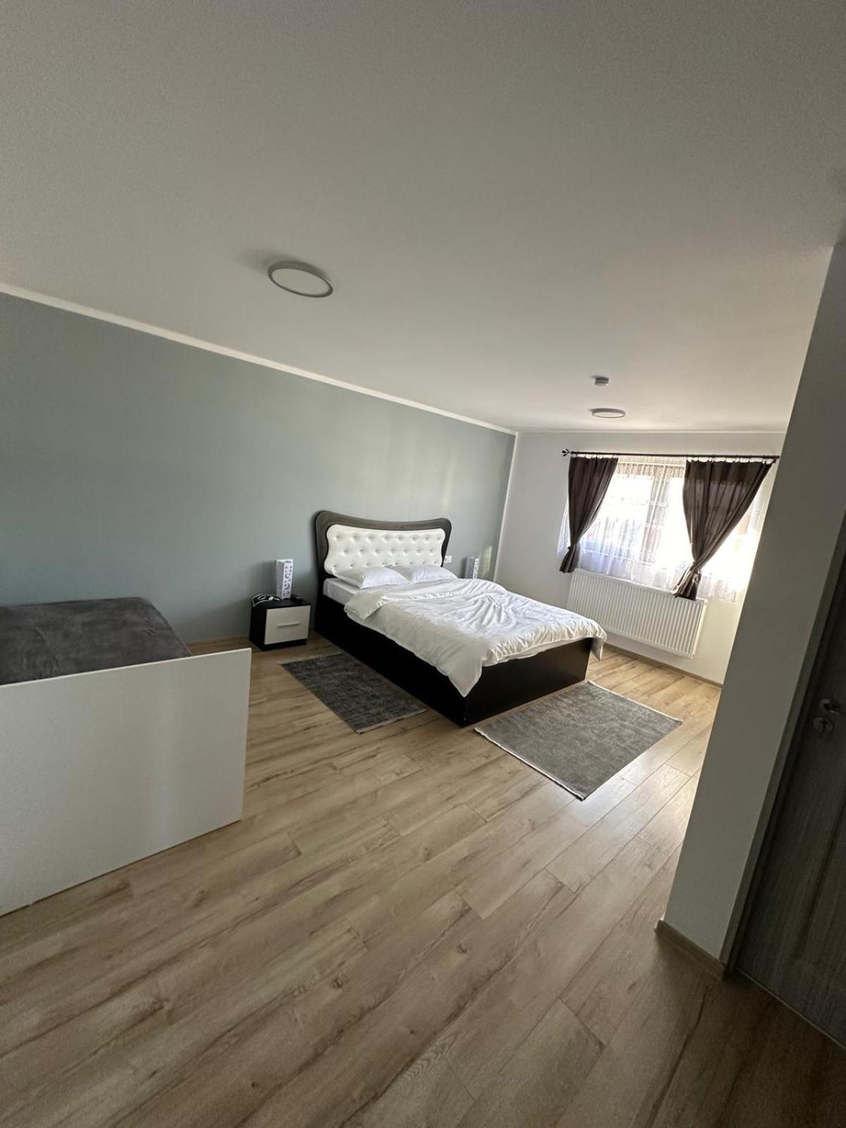Basic Triple Room photo 3