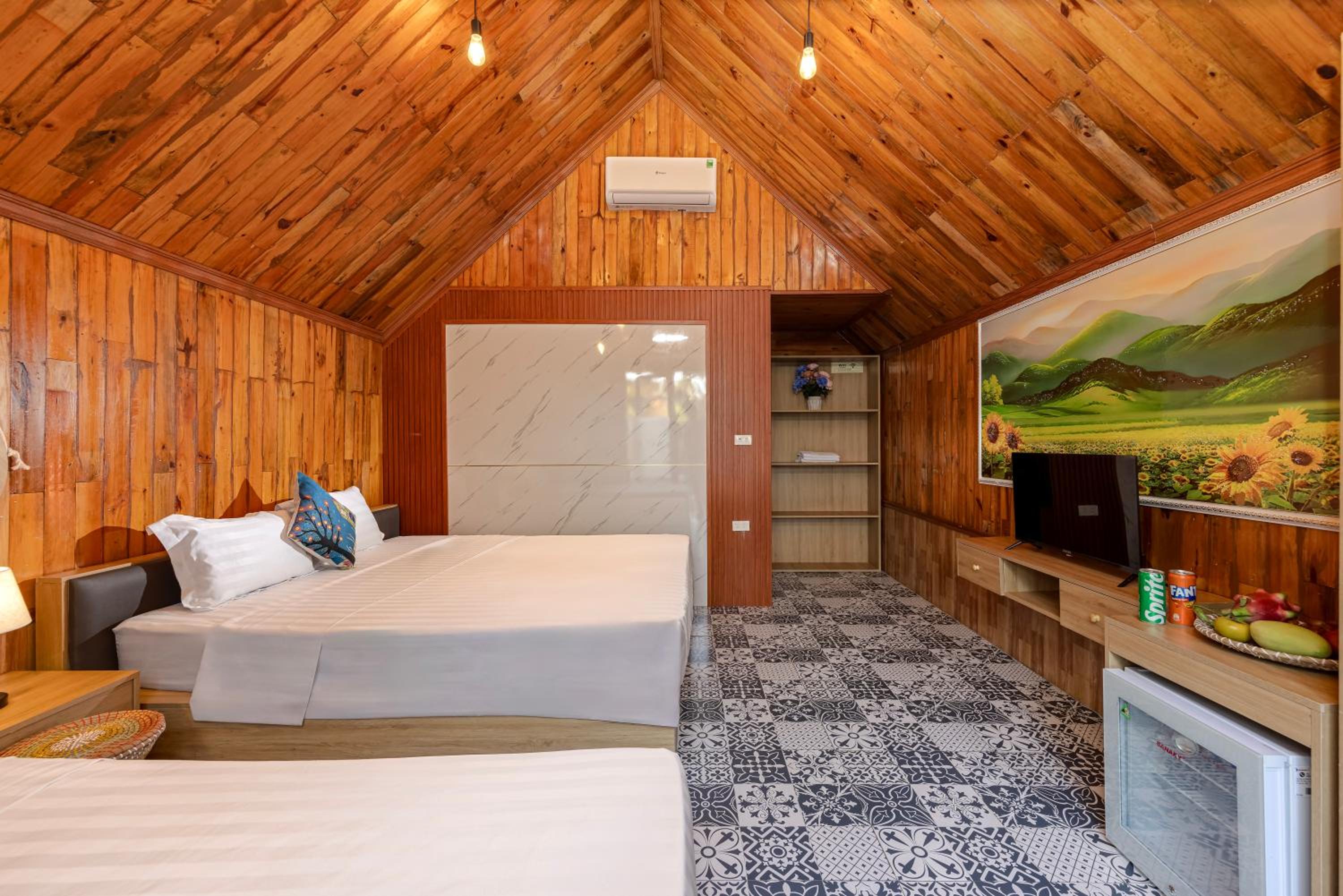 Triple Room with Pool View photo 1