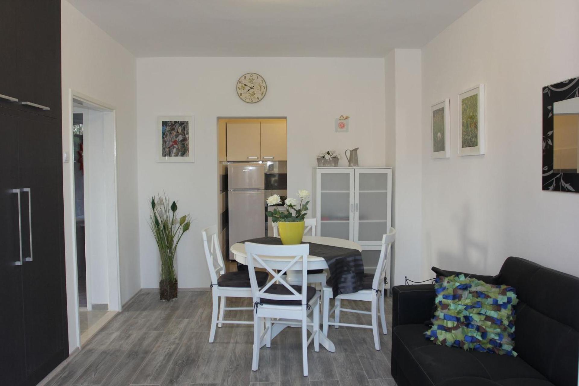 Five-Bedroom Holiday Home photo 3