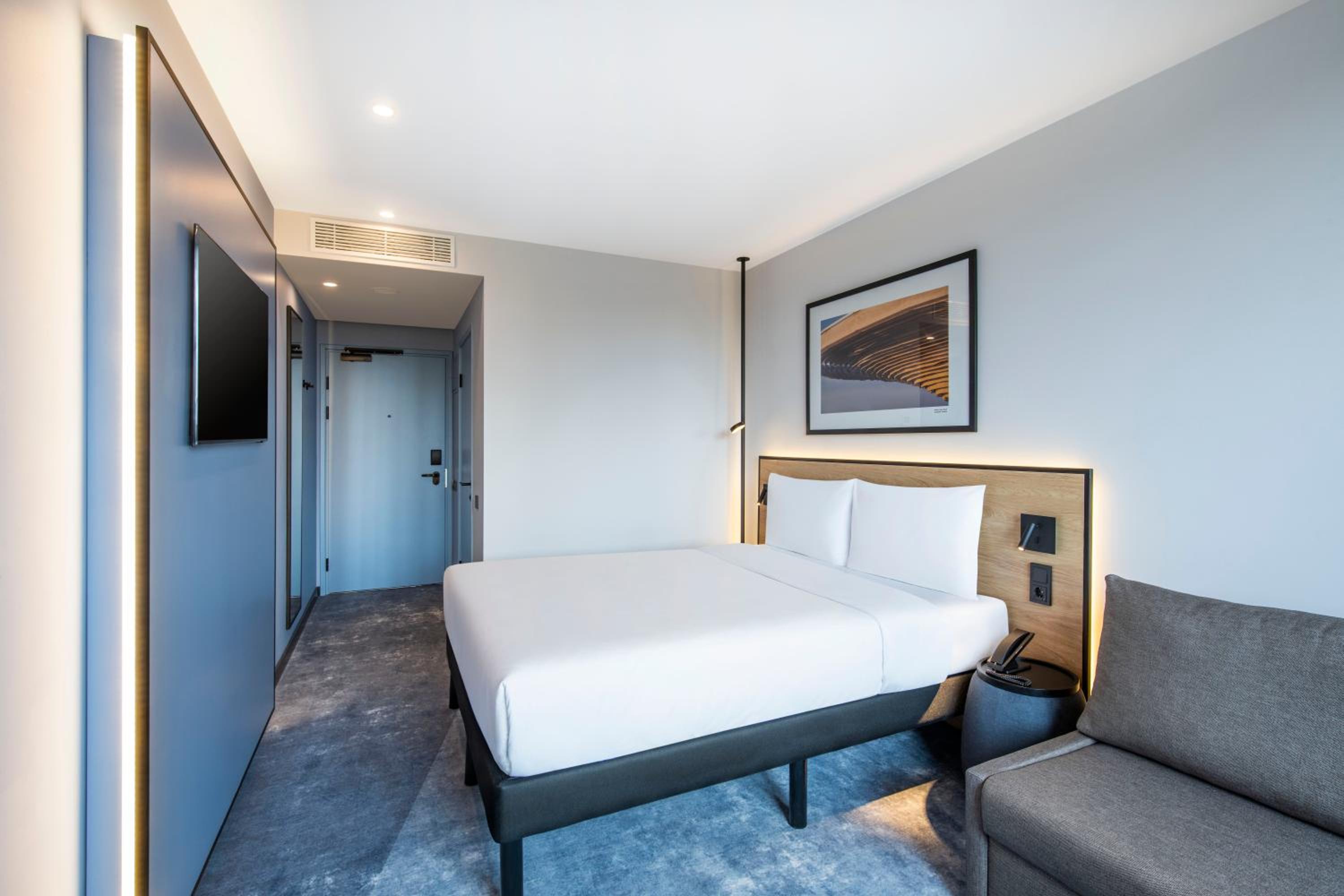 Superior Double Room with Sofa Bed photo 2