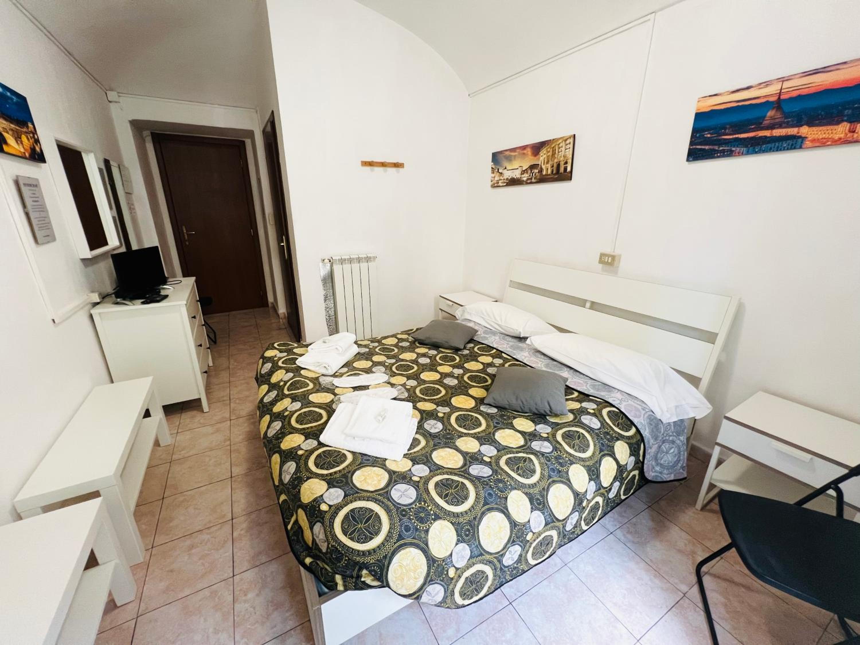 Standard Double Room - Photo 1