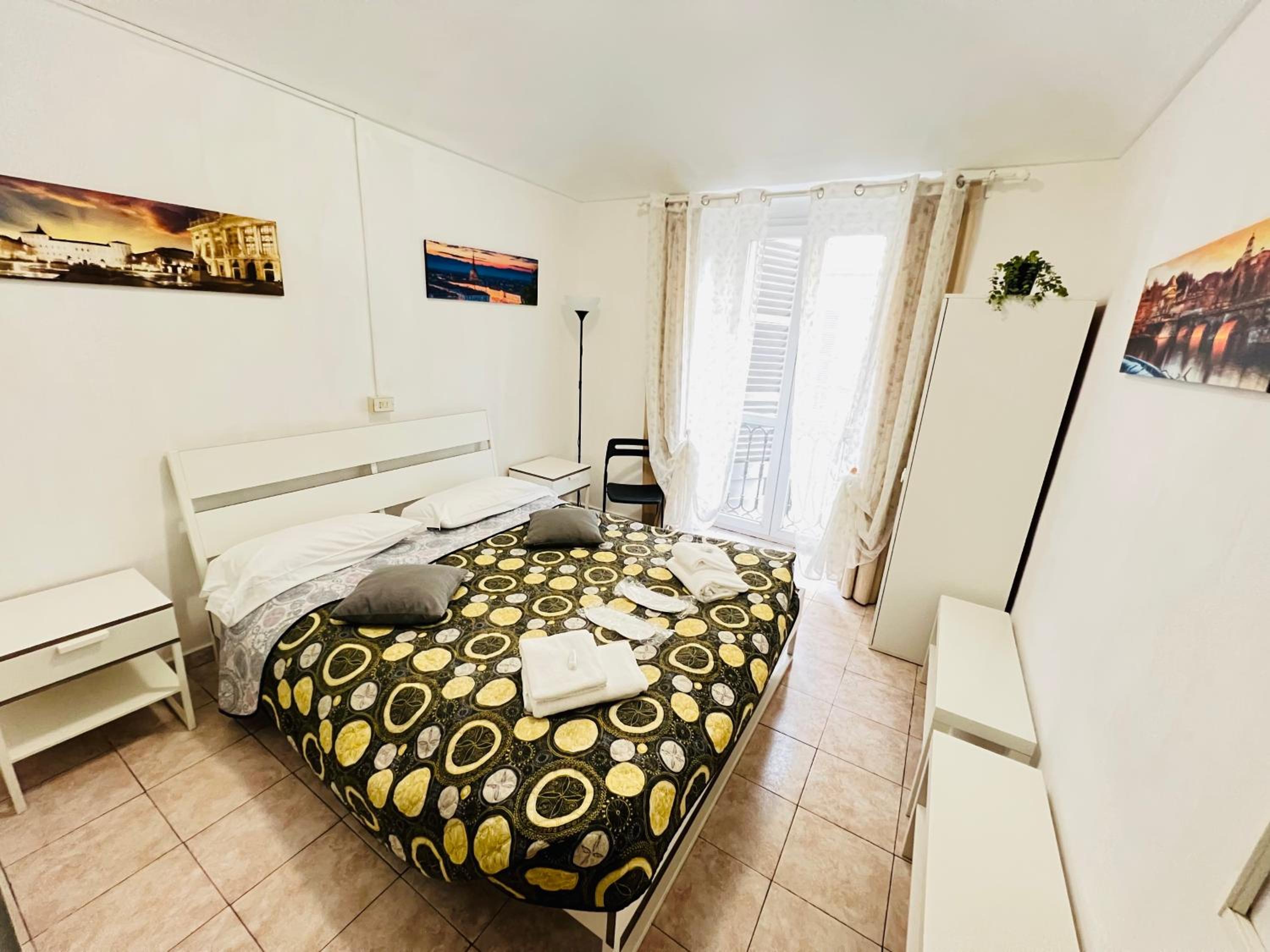 Standard Double Room - Photo 8