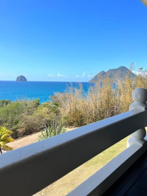 One-Bedroom Apartment with Sea View photo 3