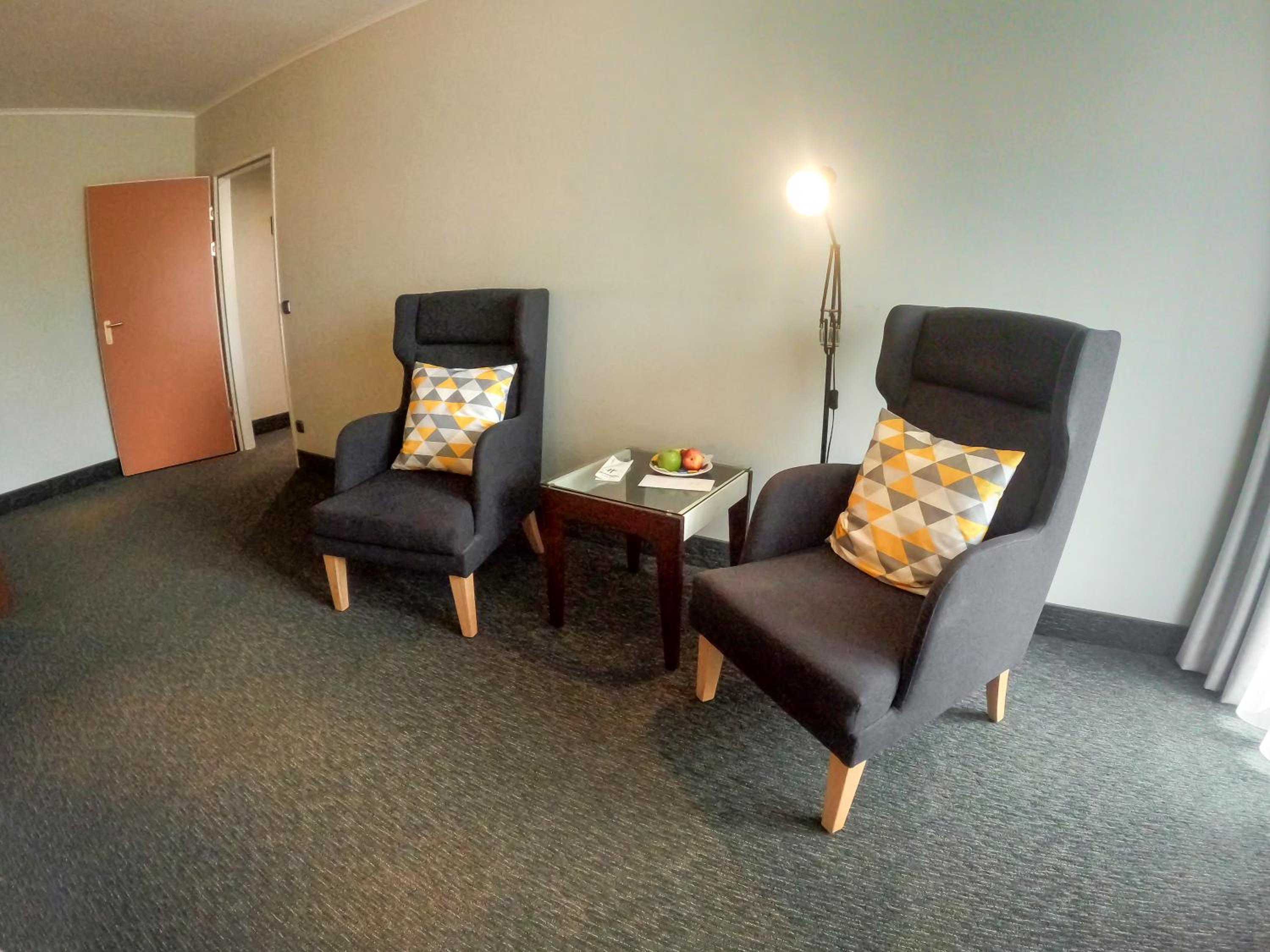 Premium King Room with Balcony - Photo 1
