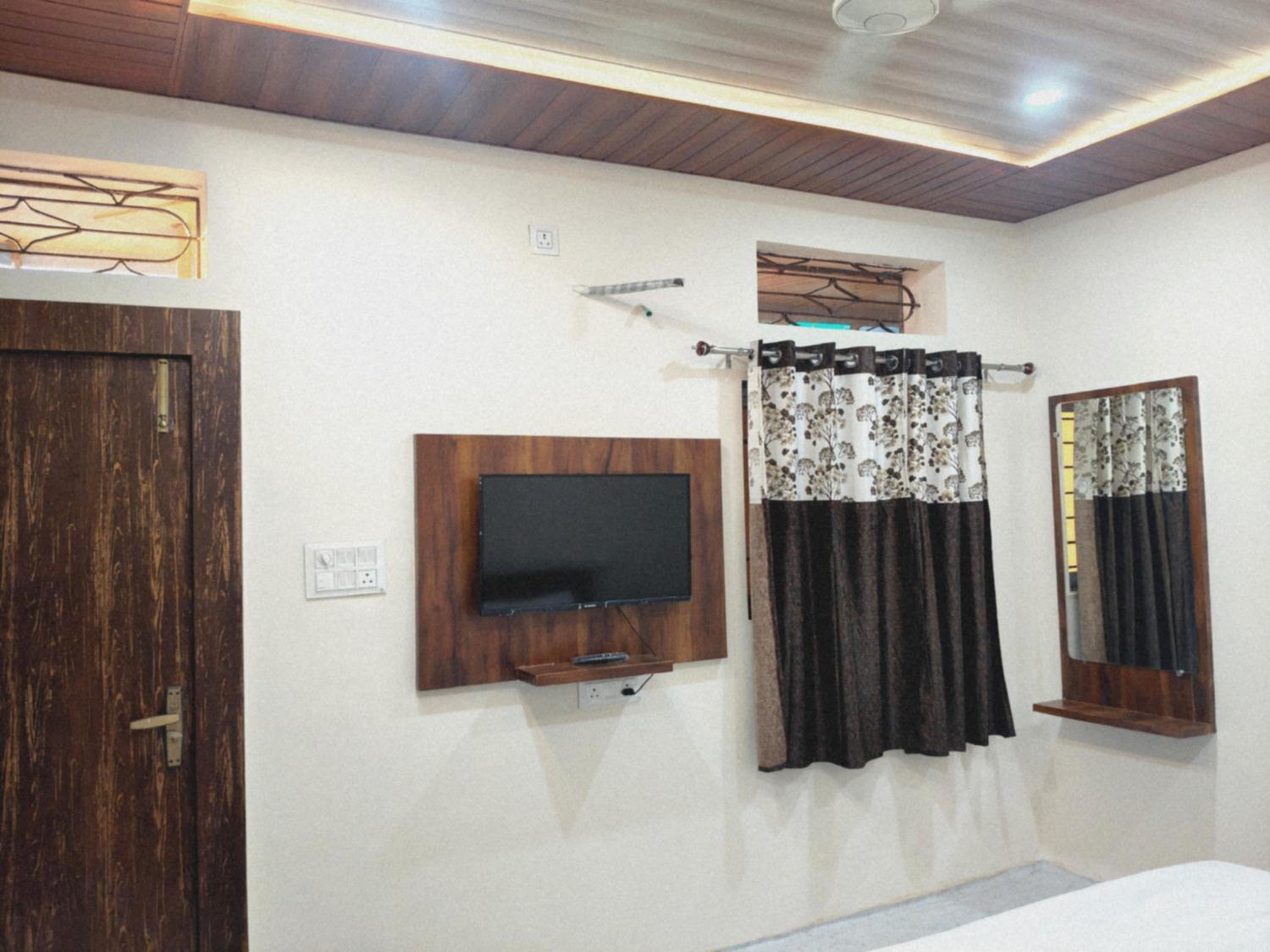 Triple Room with Balcony