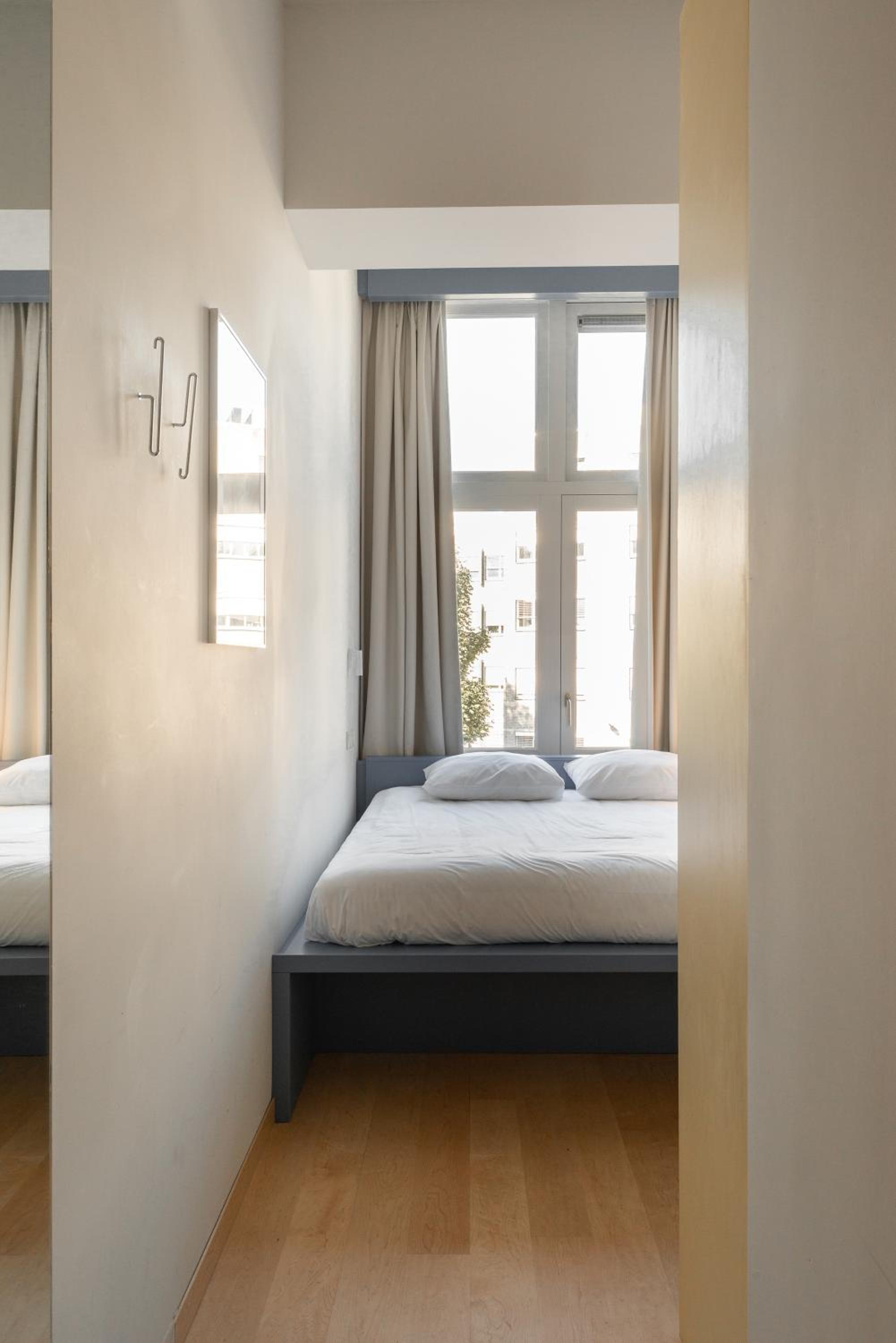 Budget Double Room - Photo 3