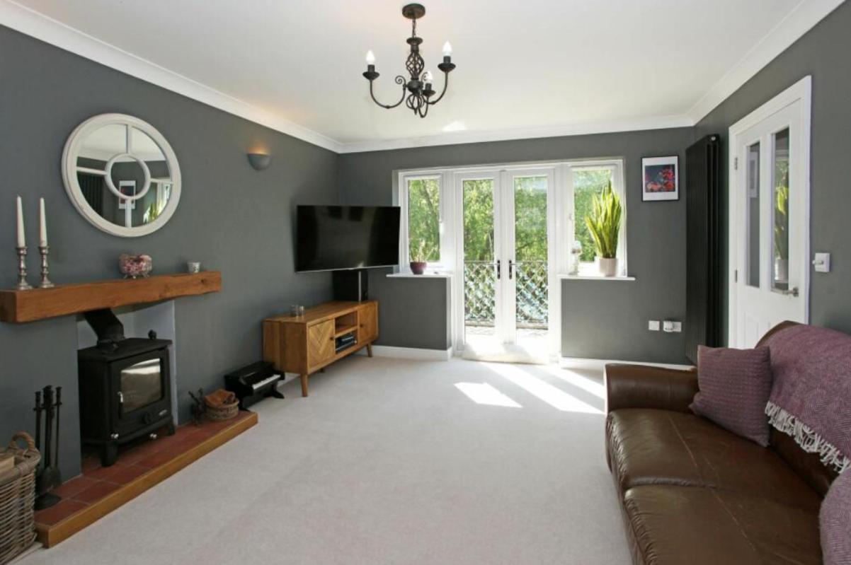 Three-Bedroom House photo 1