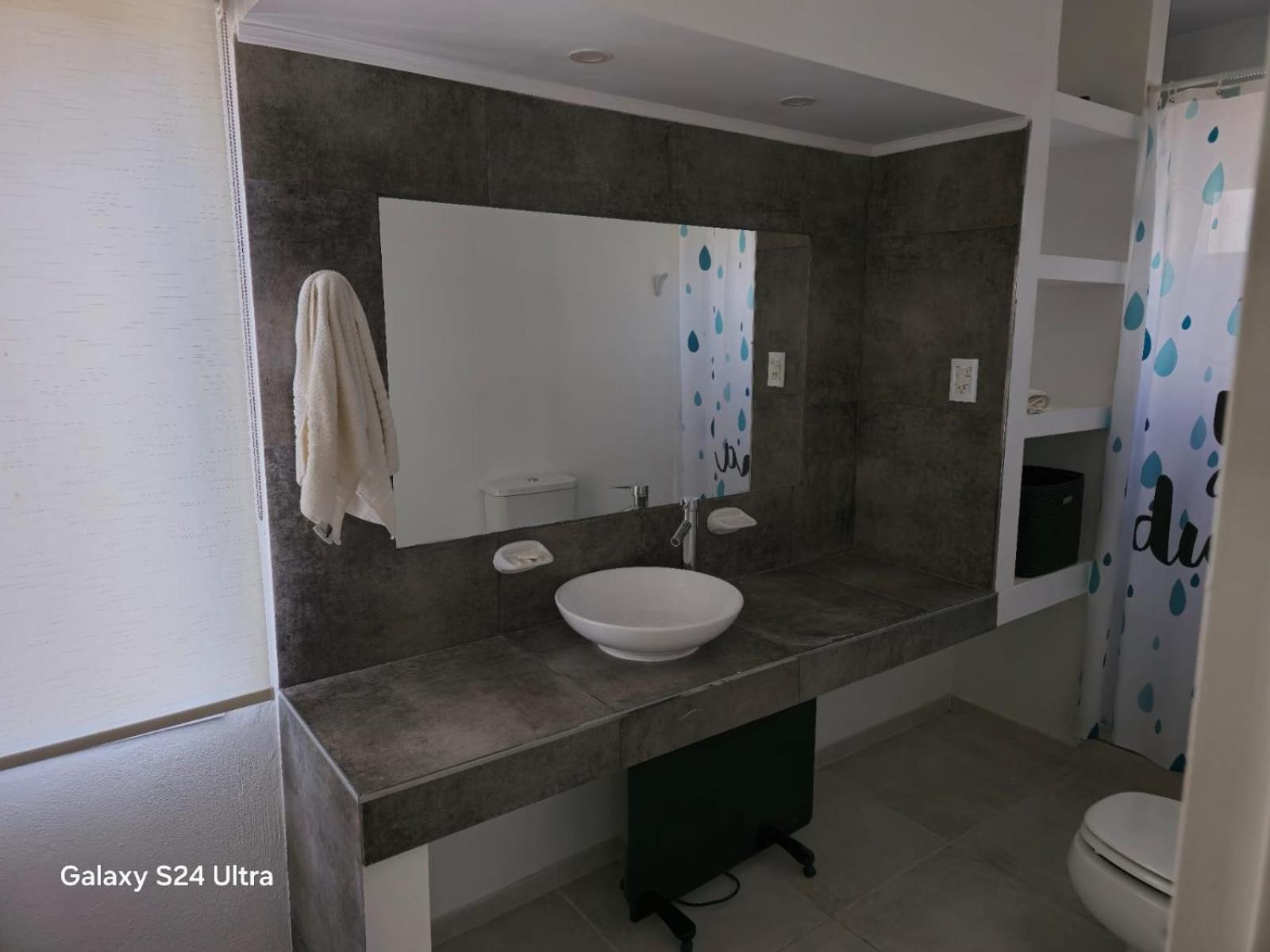 Two-Bedroom House photo 2