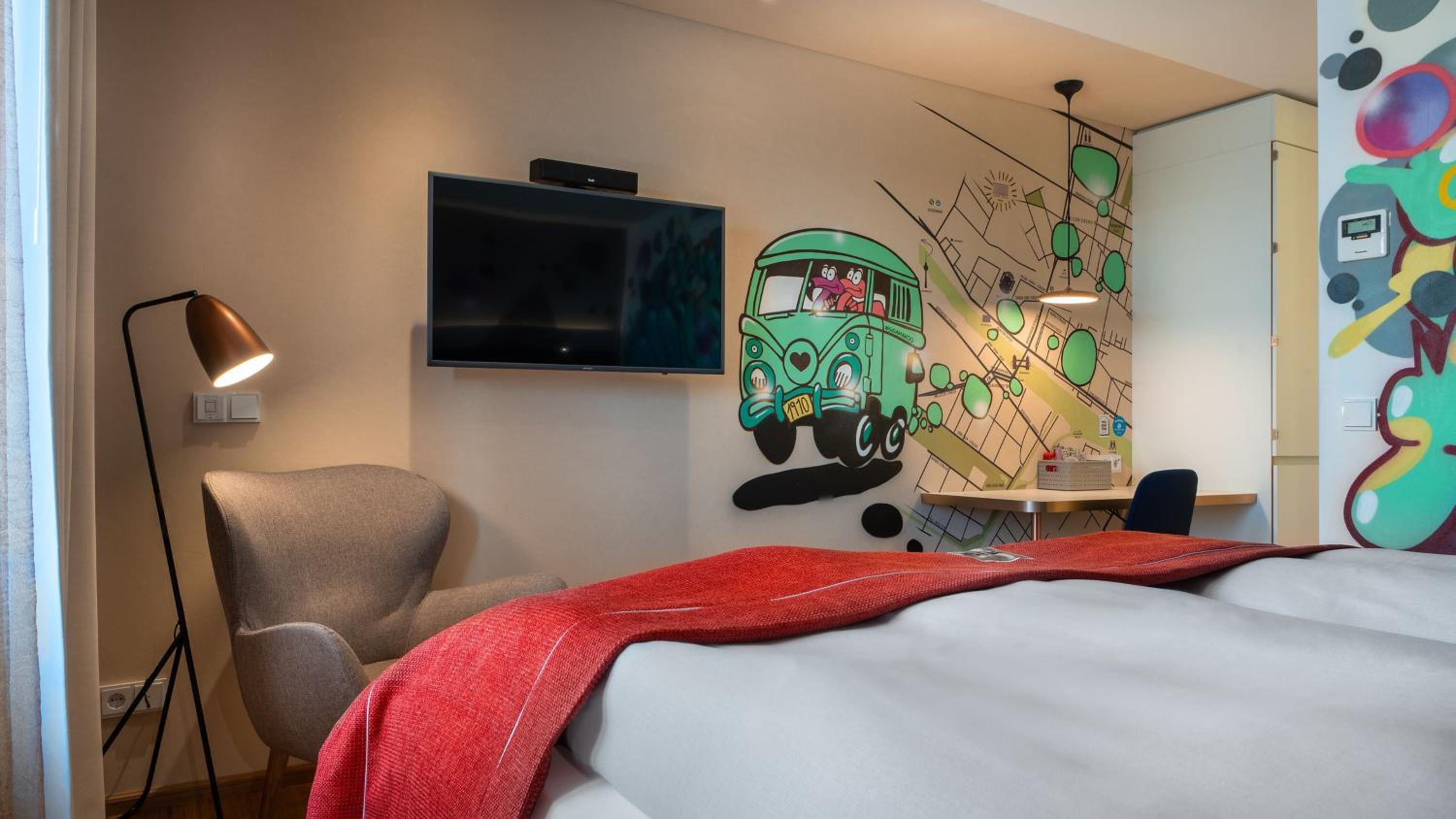 Premium Queen Room - Photo 5
