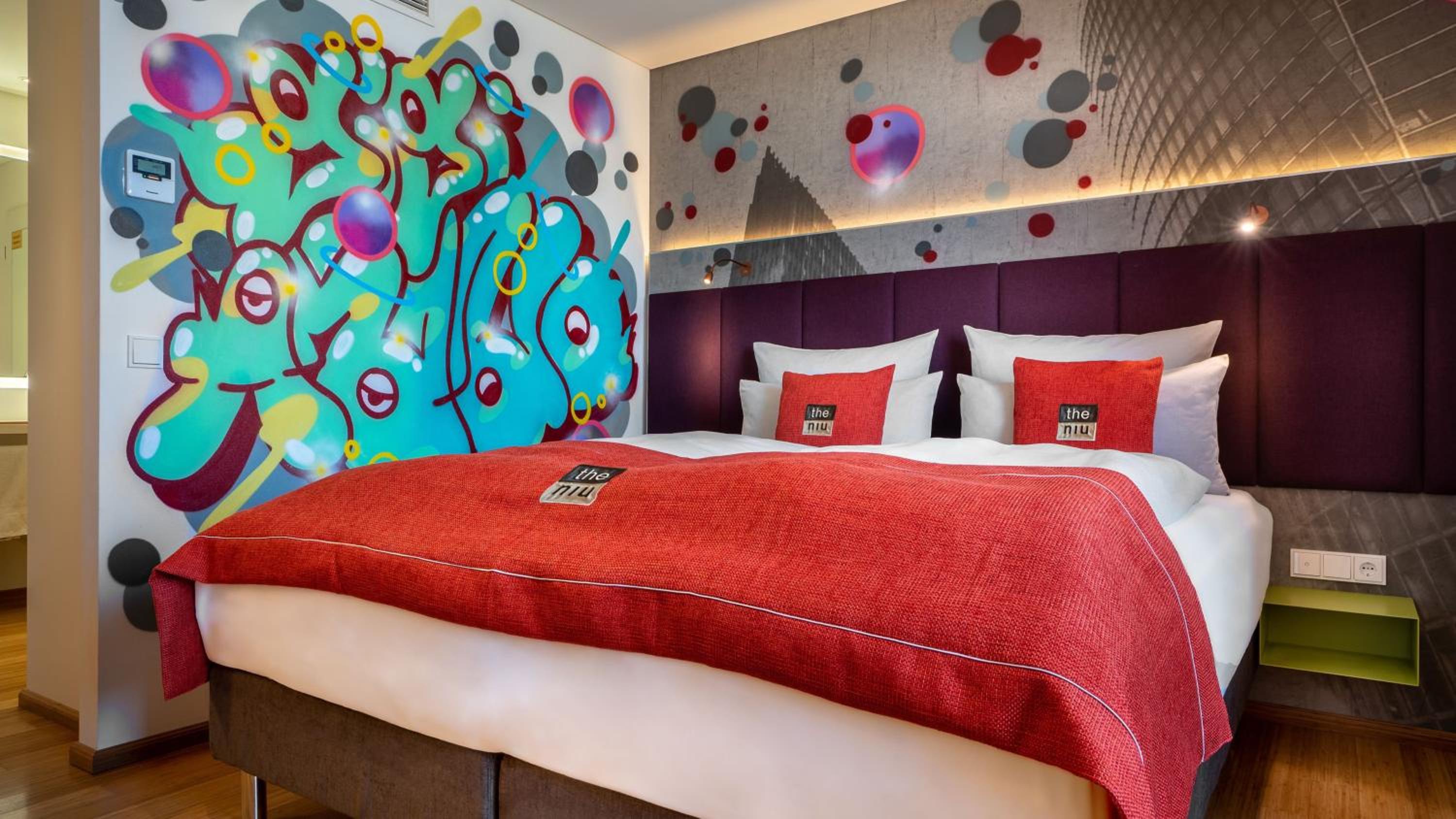 Premium Queen Room - Photo 3