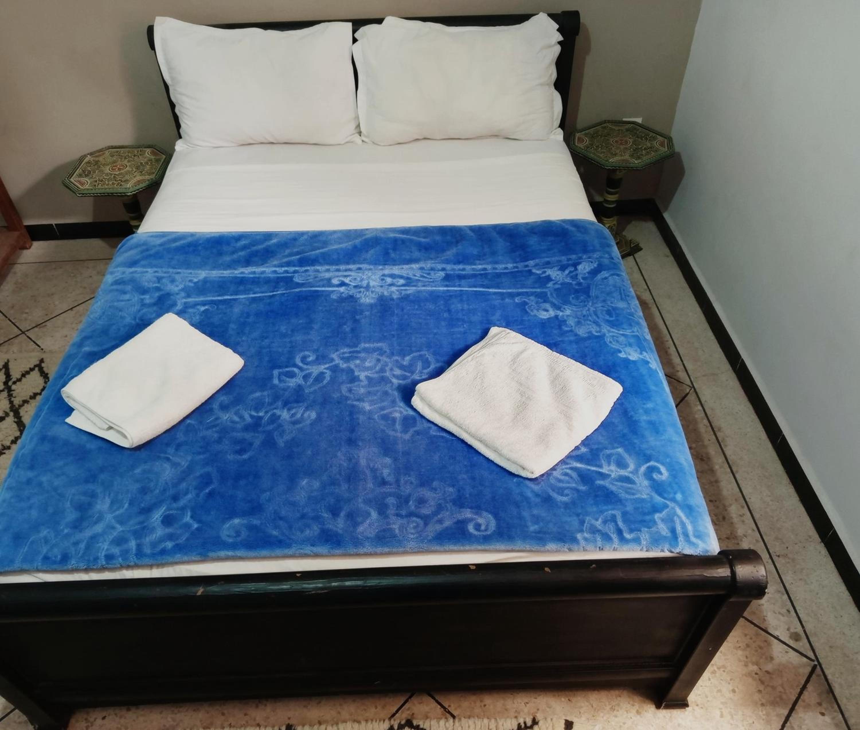 Budget Double Room - Photo 5